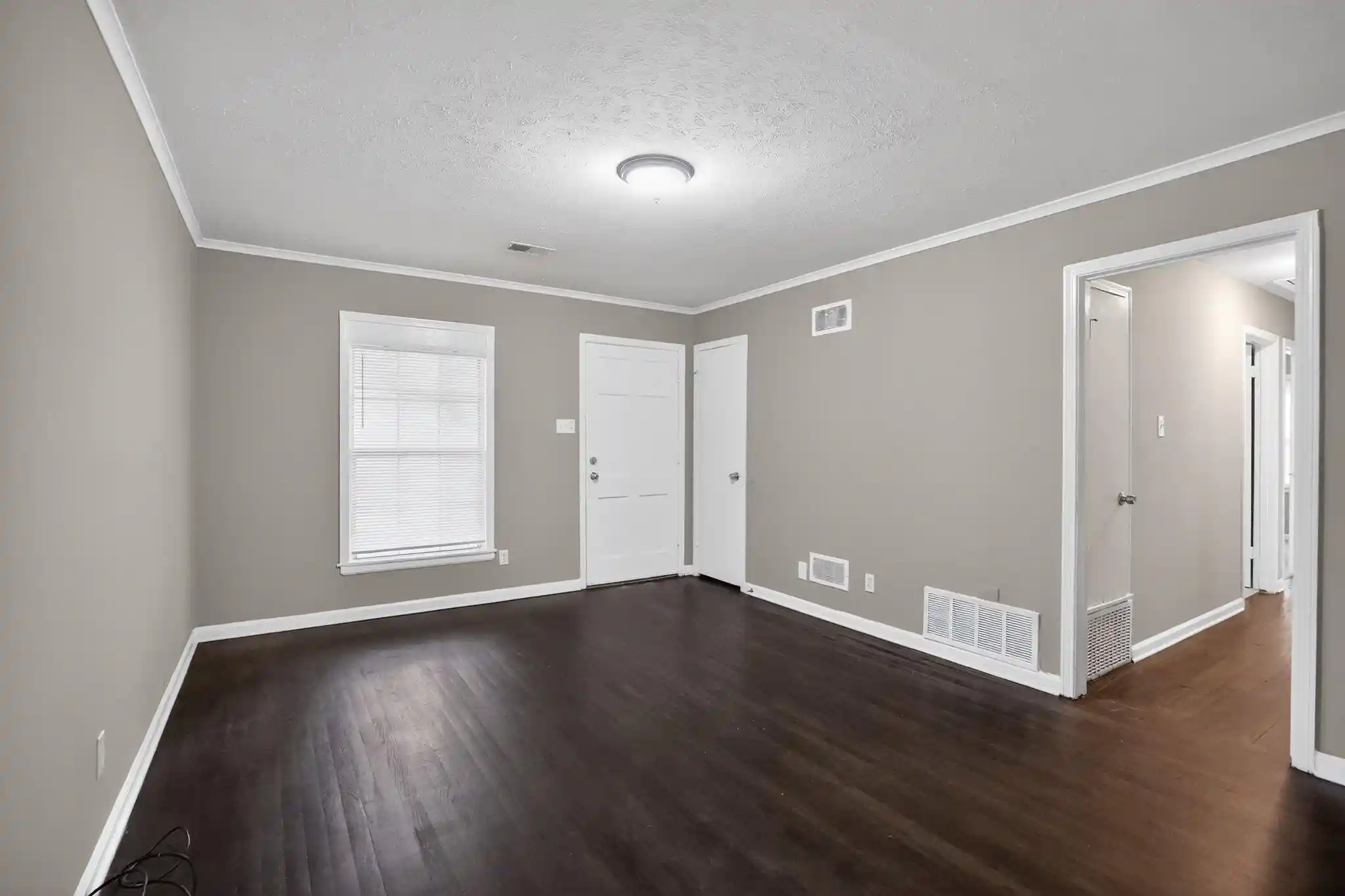 Photo 4 of Sale Pending at 4960 Loch Lomond Dr, Memphis, TN 38116 | MLS# 10219968 | Listing updated on 2026-09-15