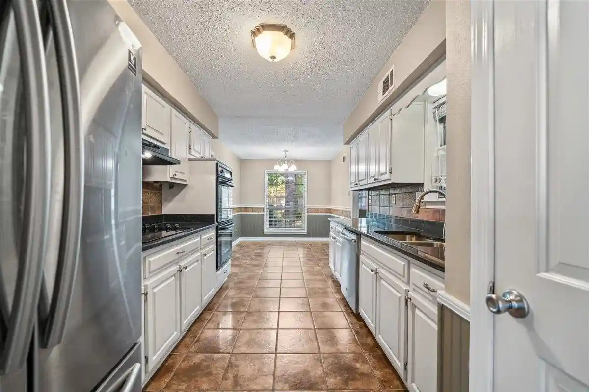 Photo 2 of Sale Pending at 1815 Boulinwood Ln, Germantown, TN 38138 | MLS# 10219971 | Listing updated on 2026-09-10