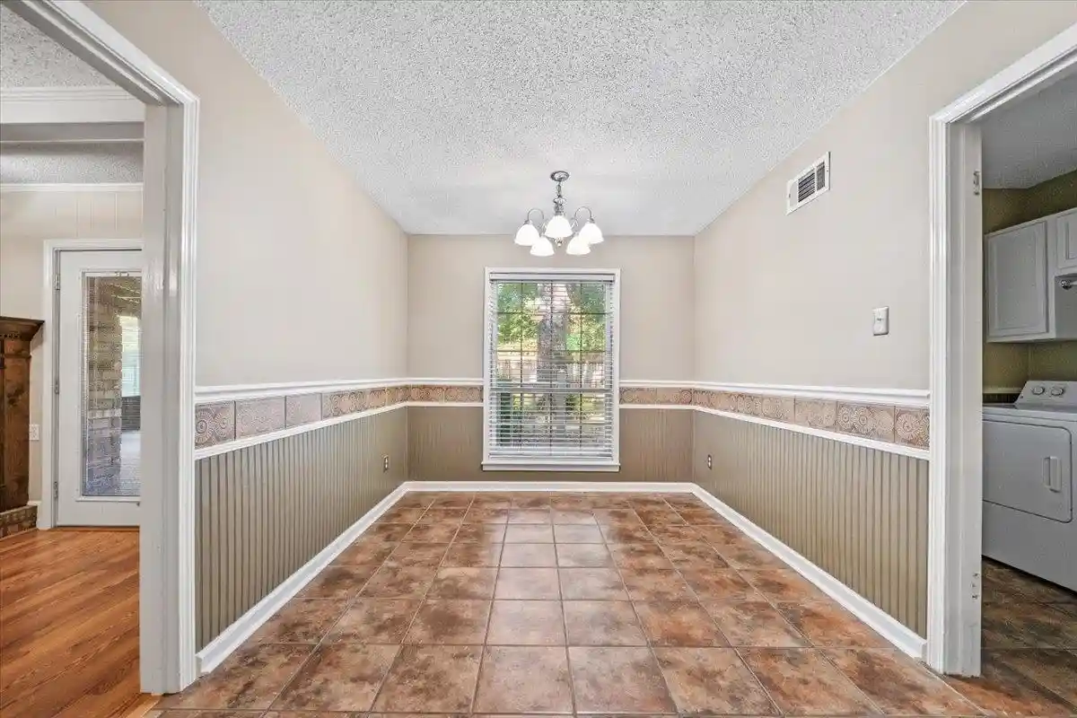 Photo 3 of Sale Pending at 1815 Boulinwood Ln, Germantown, TN 38138 | MLS# 10219971 | Listing updated on 2026-09-10