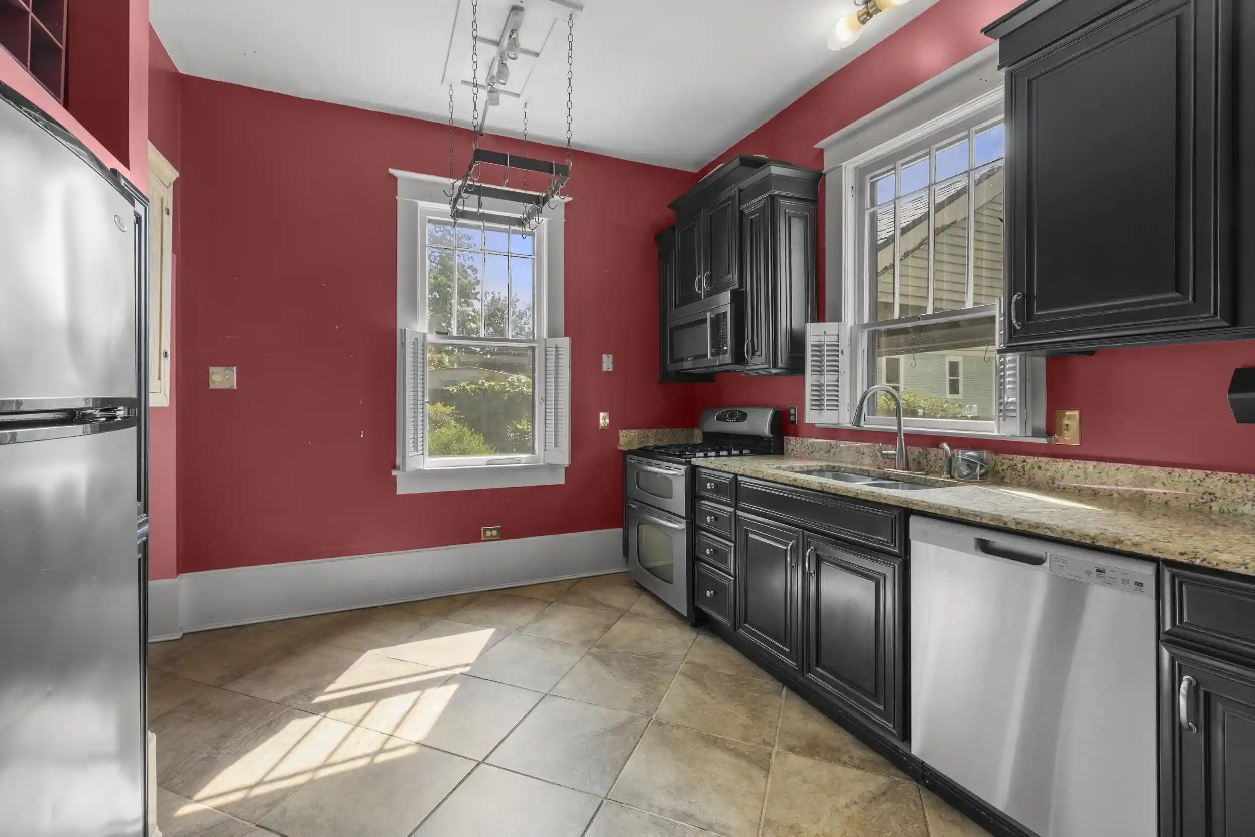 Photo 4 of Sale Pending at 212 Florence Ave, Memphis, TN 38104 | MLS# 10219976 | Listing updated on 2026-09-12