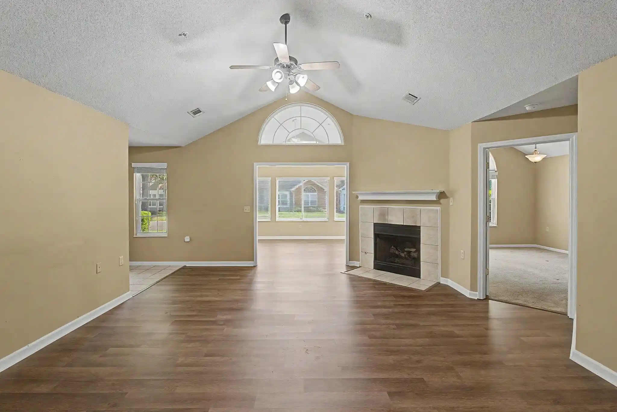 Homes for sale in Collierville, TN | 269 Oak Clb Ln, Collierville, TN 38017