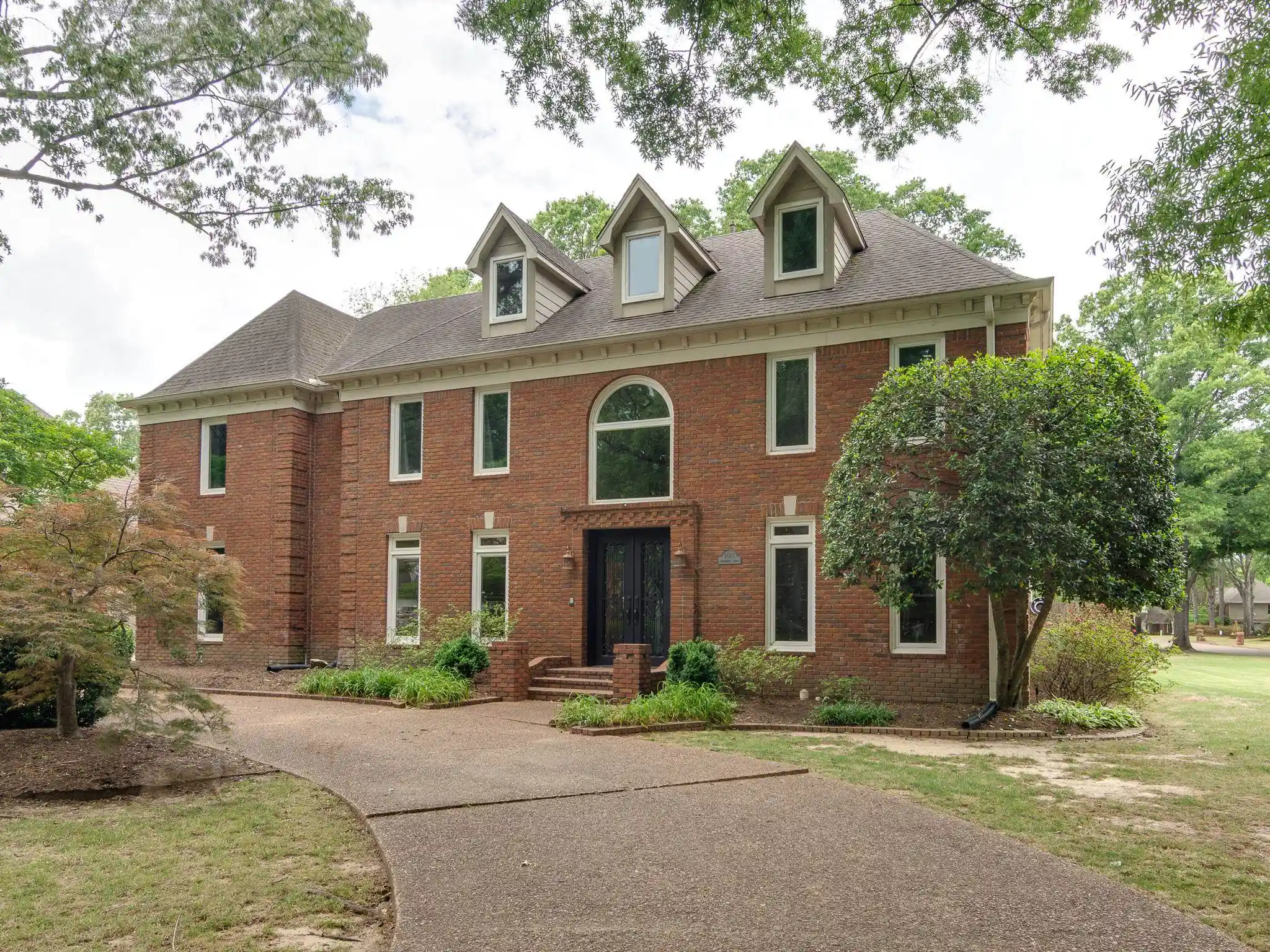 1st image of 2085 Deerwoods Cv, Germantown, TN 38139 | MLS# 10220058