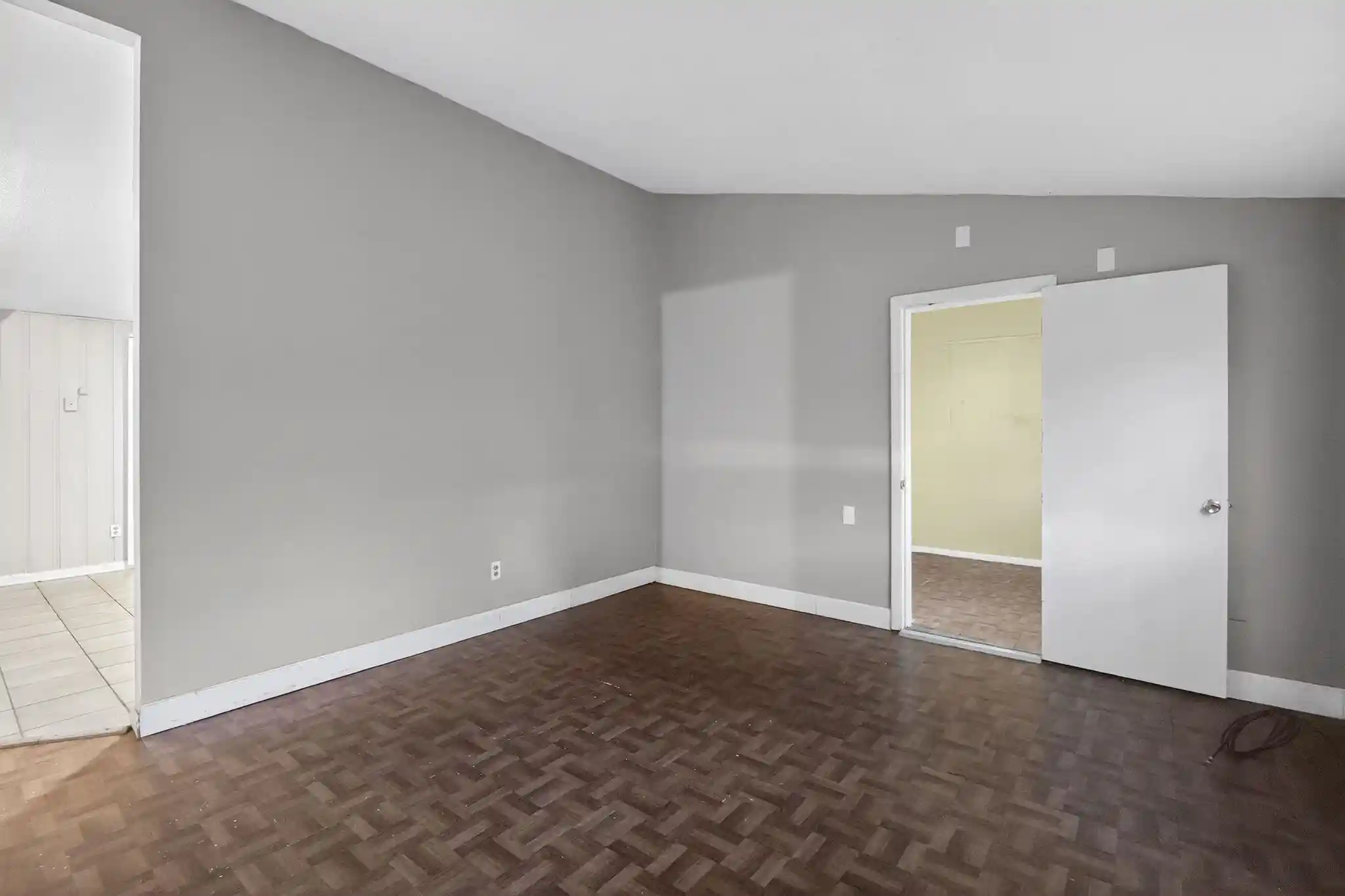 Photo 3 of Single family home for sale at 4504 Neely Rd, Memphis, TN 38109 | MLS# 10220093 | Listing updated on 2026-10-08