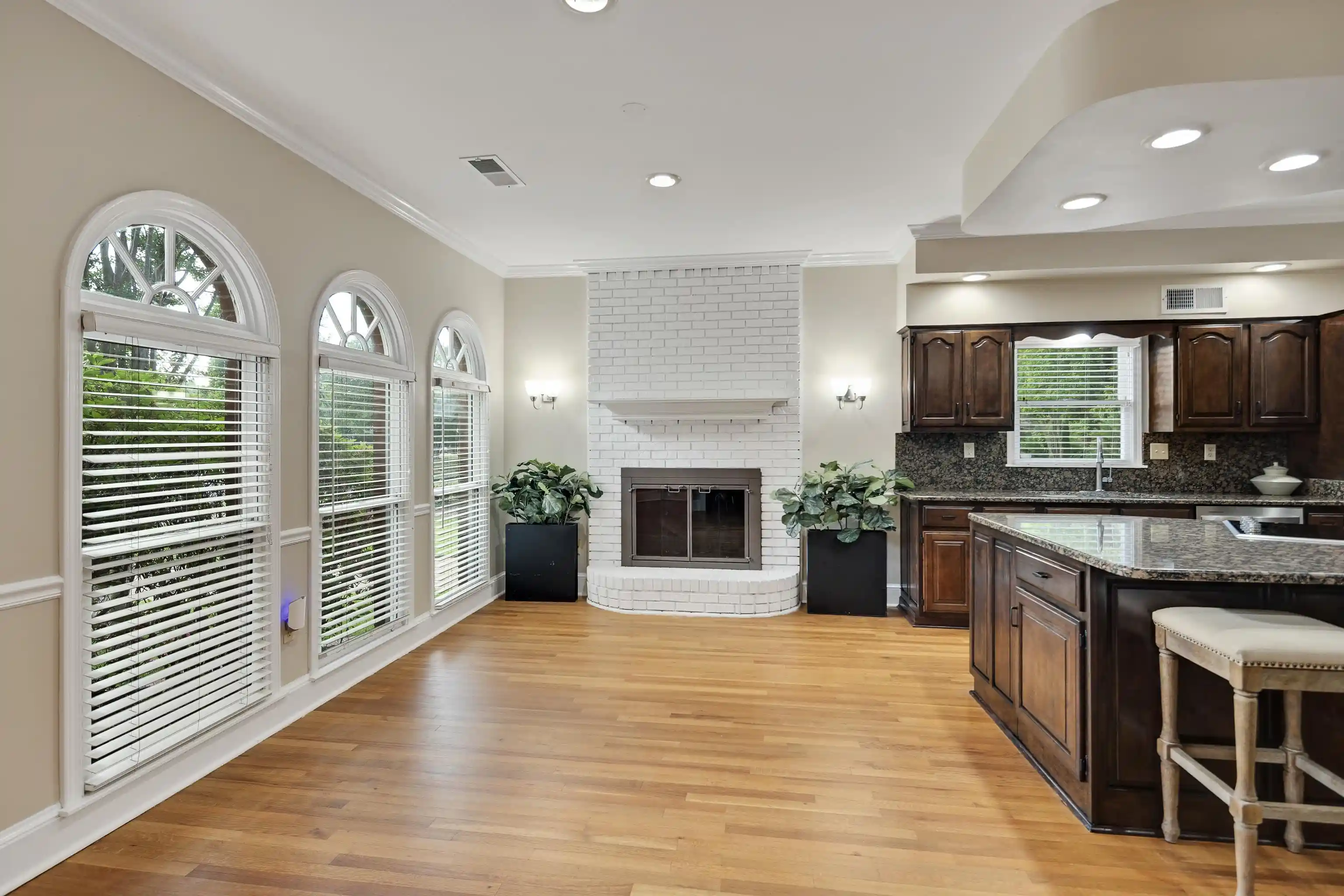 2nd image of 3486 Classic Dr, Memphis, TN 38125 | MLS# 10220294
