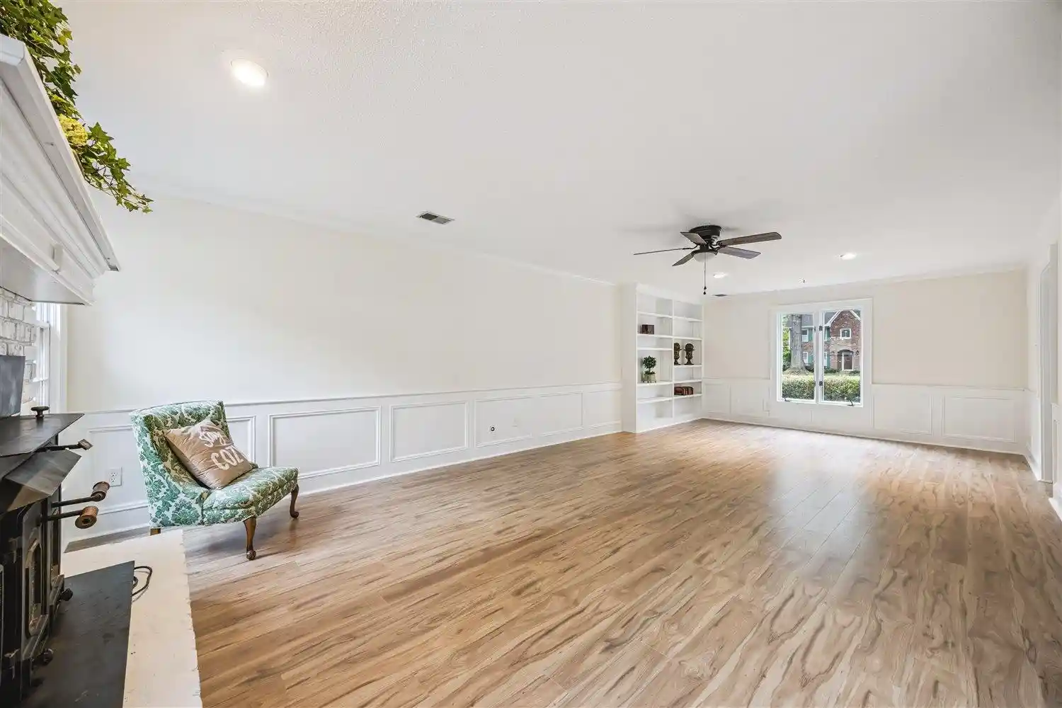 3rd image of 8832 Aldershot Dr, Germantown, TN 38139 | MLS# 10220382