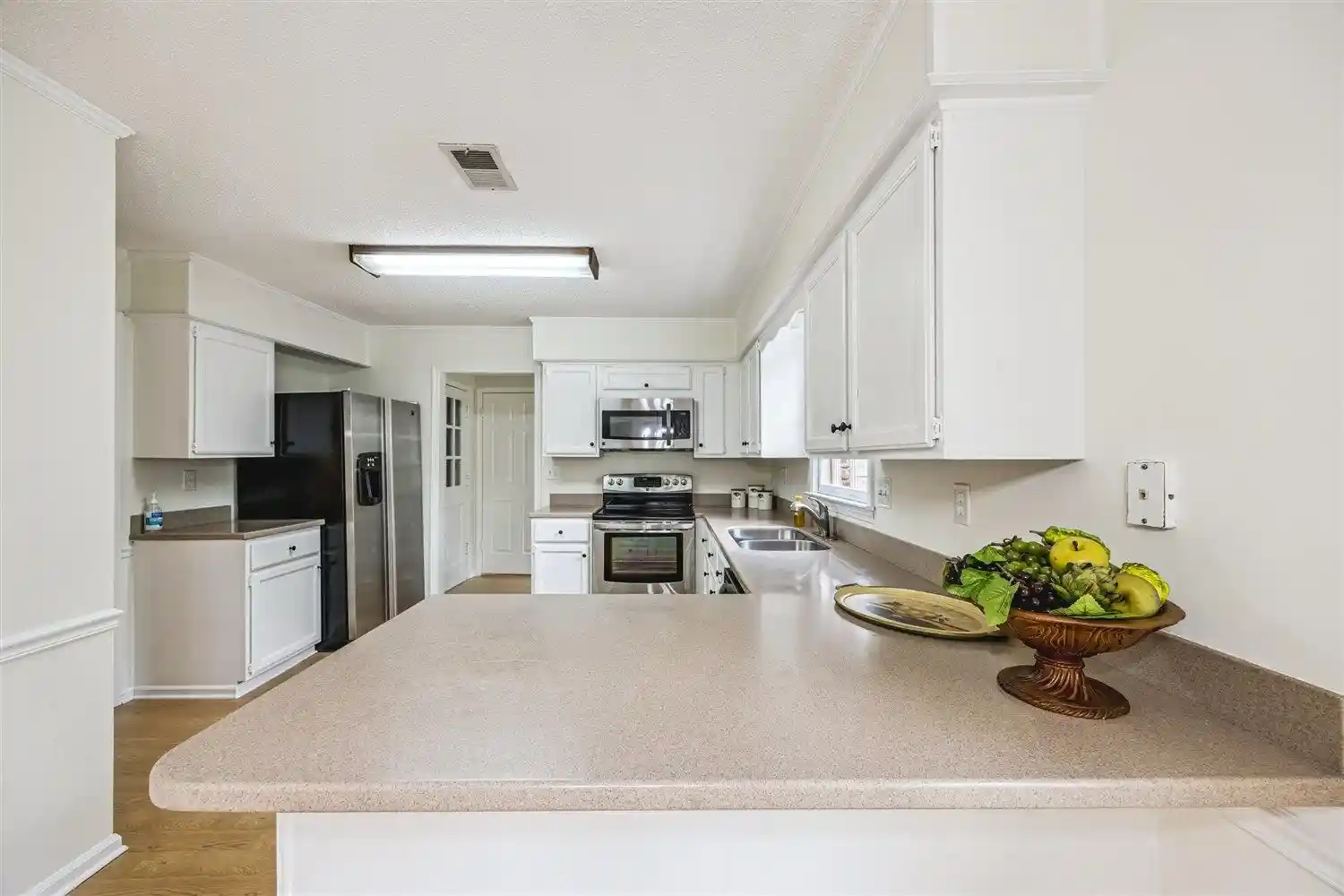 4th image of 8832 Aldershot Dr, Germantown, TN 38139 | MLS# 10220382
