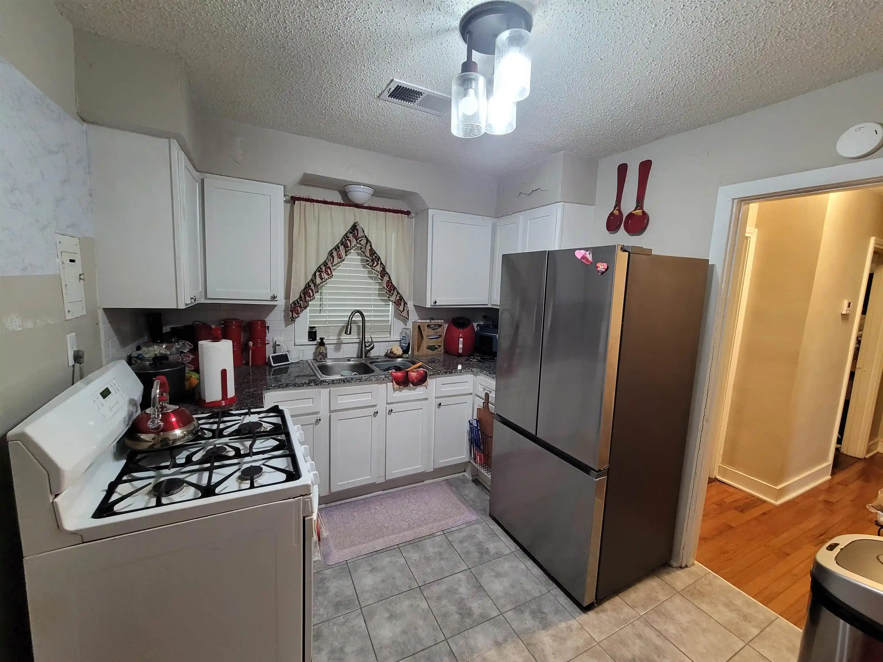 Photo 3 of Single family home for sale at 4033 Reenie Ave, Memphis, TN 38128 | MLS# 10220508 | Listing updated on 2026-08-26