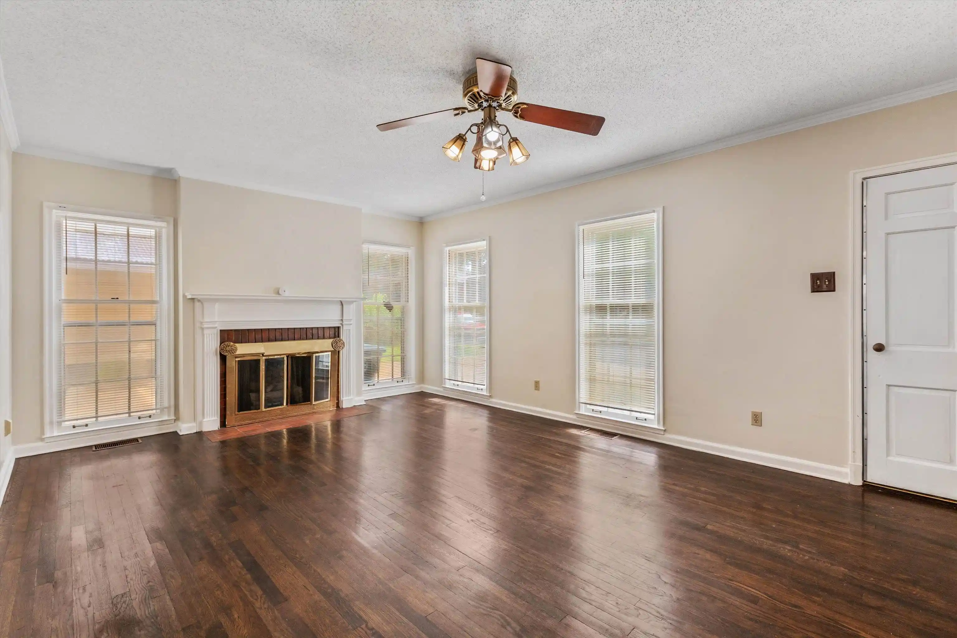 Homes for sale in Memphis, TN | 135 S Greer St, Memphis, TN 38111 | MLS# 10220527