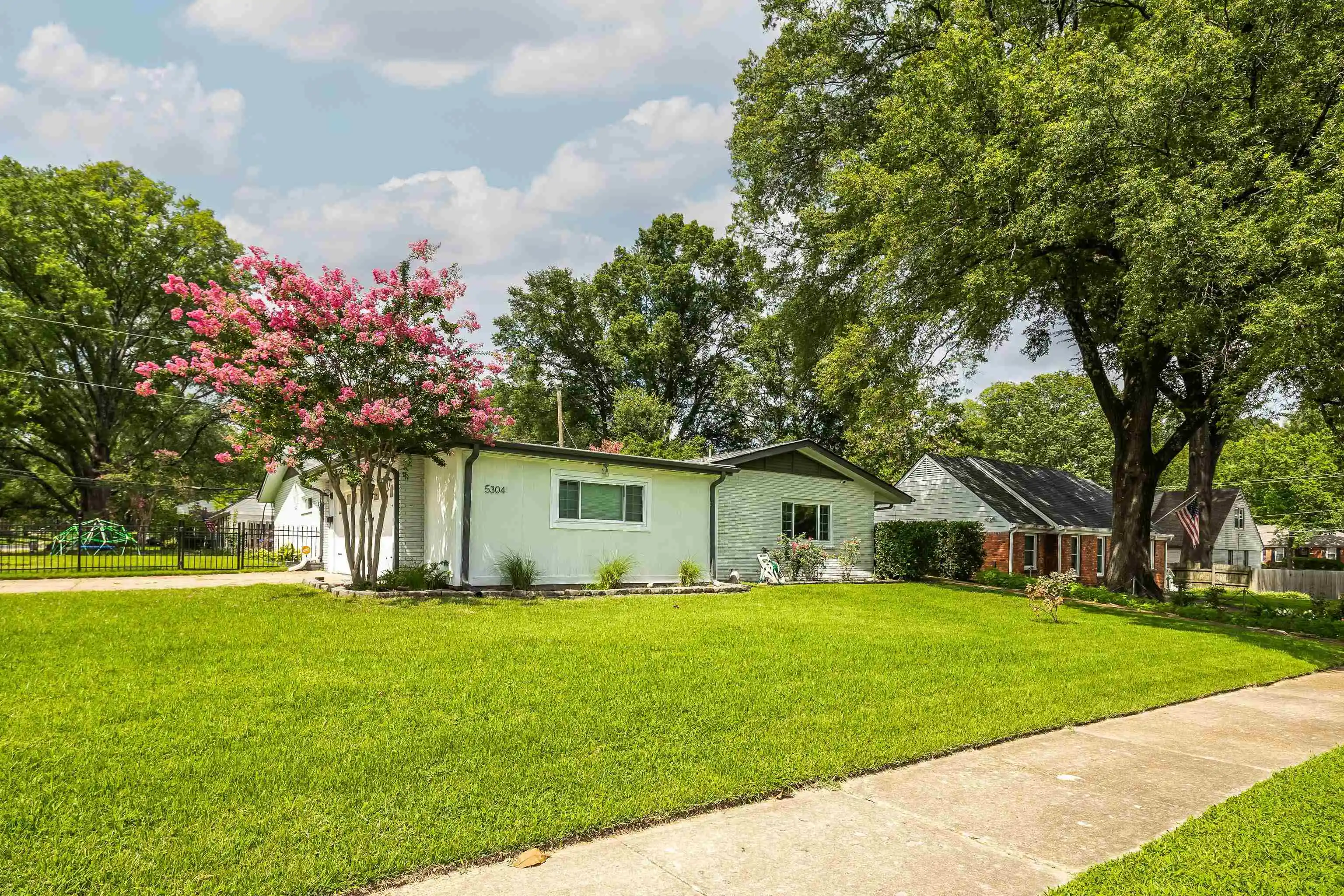 1st image of 5304 Seneca Ave, Memphis, TN 38117 | MLS# 10220597