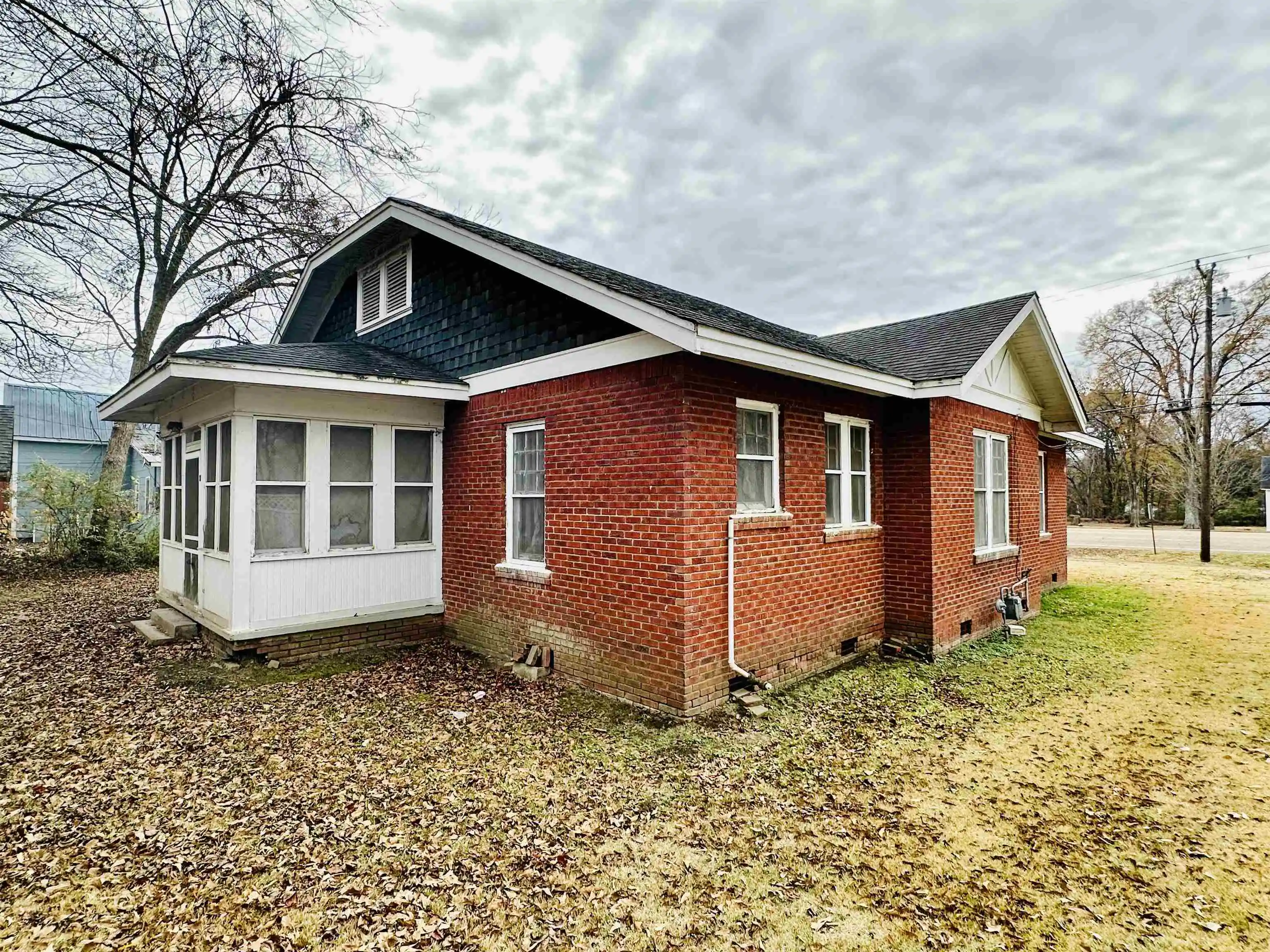 4th image of 219 W Court Ave, Selmer, TN 38375 | MLS# 10220611