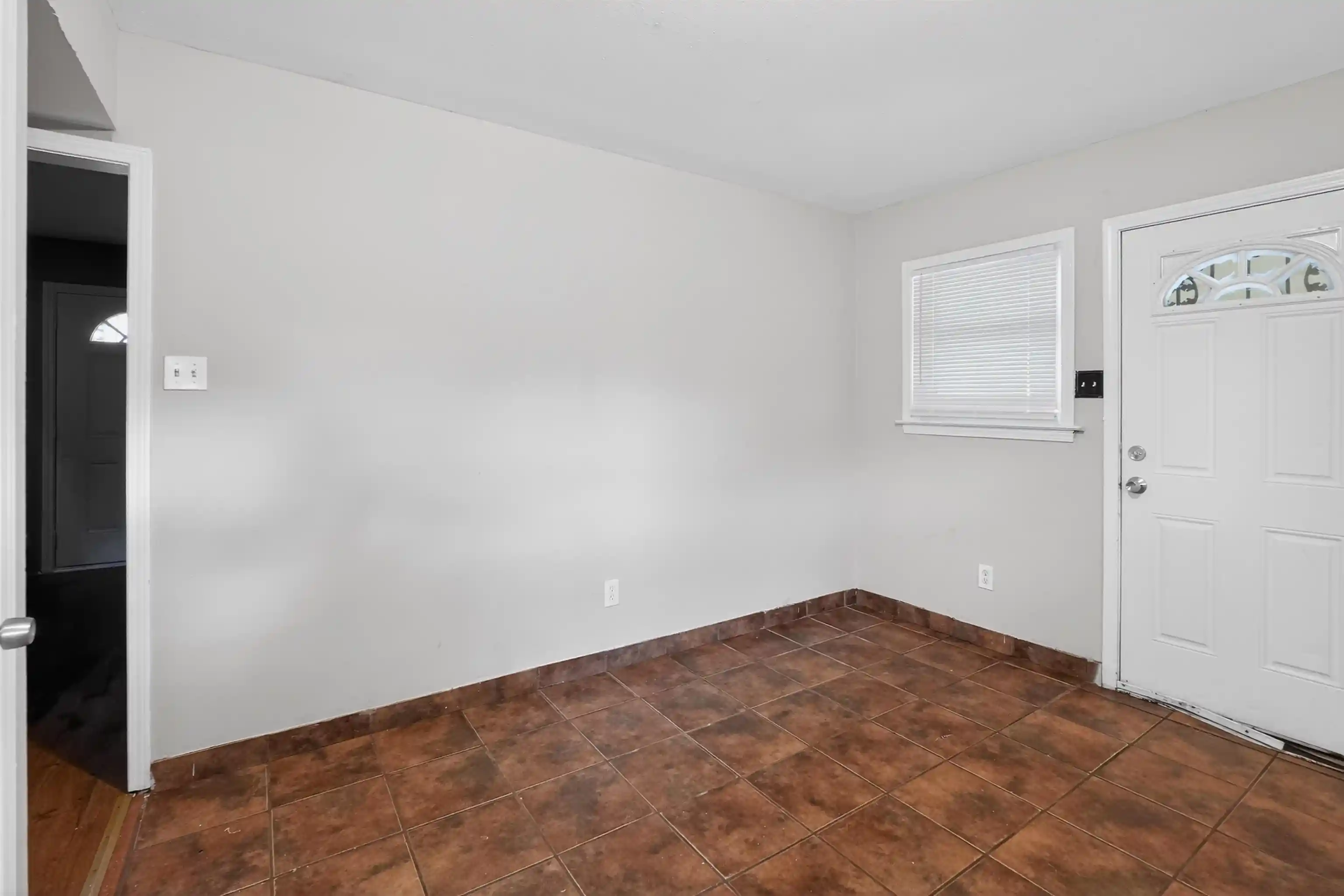 Photo 3 of Single family home for sale at 5124 Gill Rd, Memphis, TN 38109 | MLS# 10220618 | Listing updated on 2026-10-08