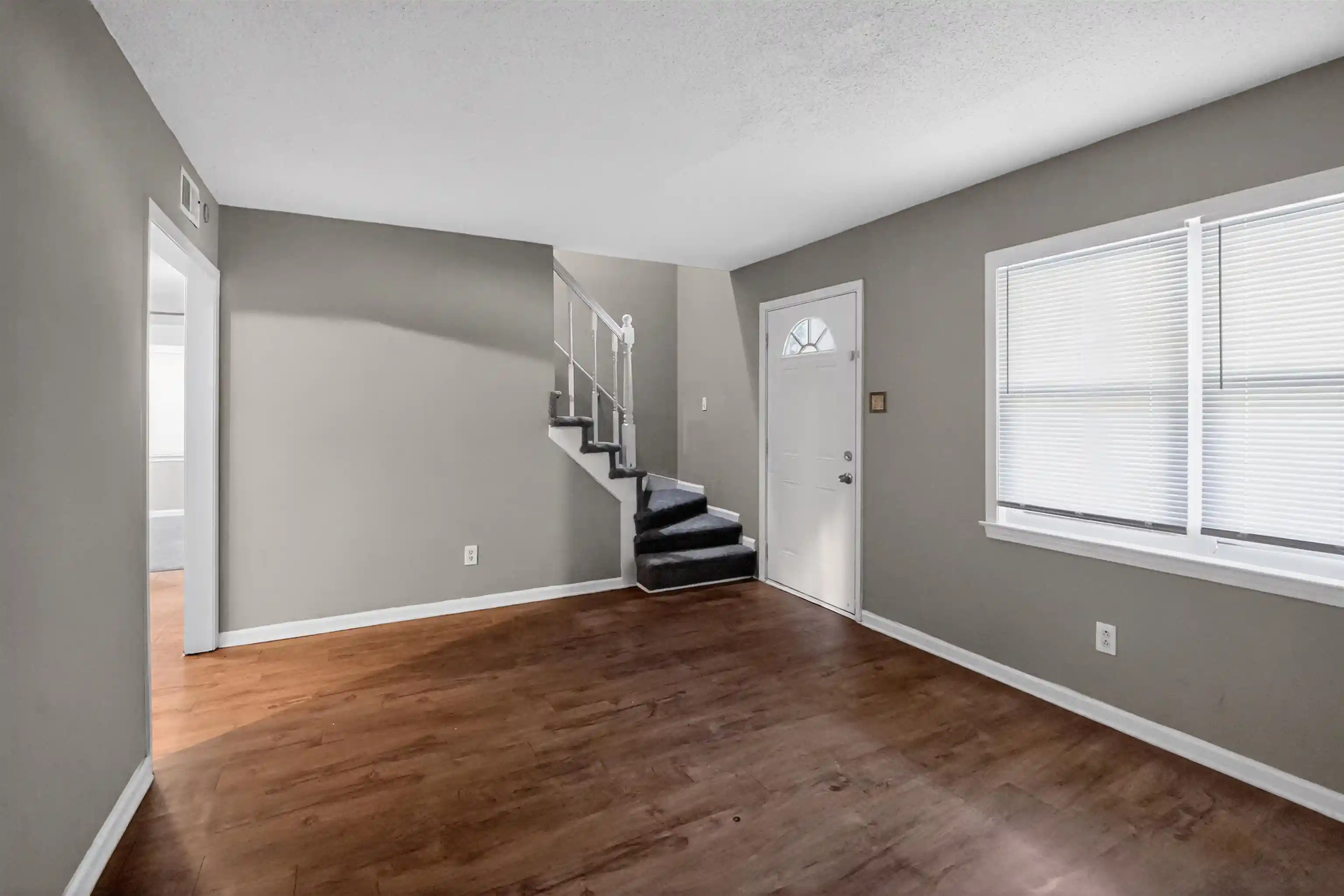 Photo 4 of Single family home for sale at 5124 Gill Rd, Memphis, TN 38109 | MLS# 10220618 | Listing updated on 2026-10-08
