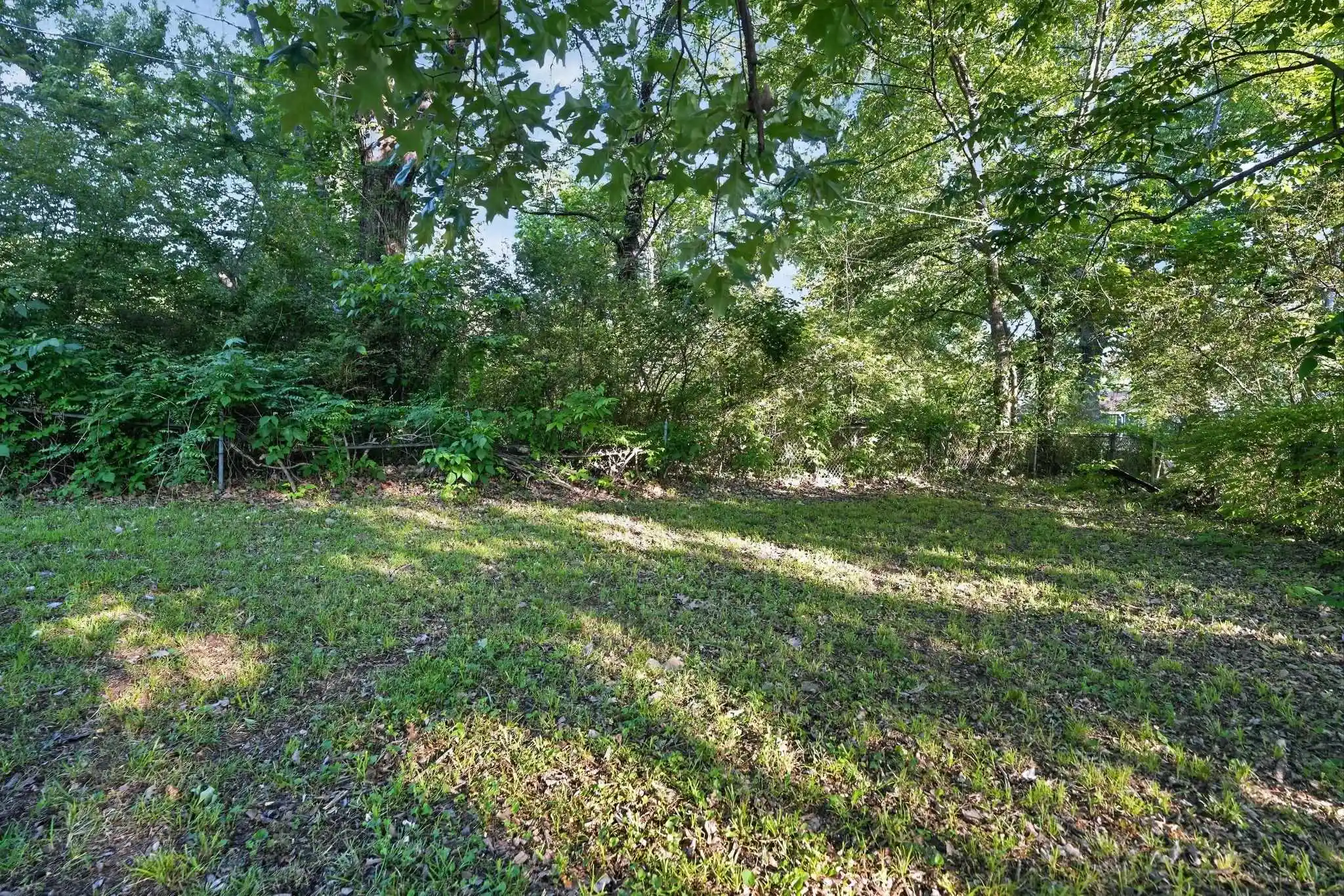 2nd image of 928 Leacrest Ave, Memphis, TN 38109 | MLS# 10220619