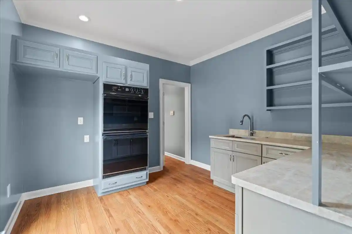 4th image of 8778 Poplar Pike Dr, Germantown, TN 38138 | MLS# 10220631
