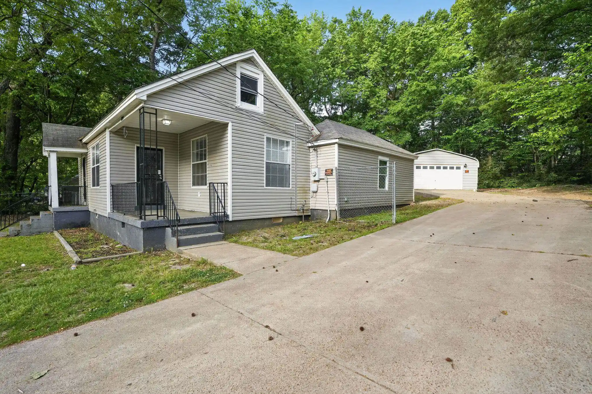 Homes for sale in Memphis, TN | 4199 Auburn Rd, Memphis, TN 38116 | MLS# 10220657