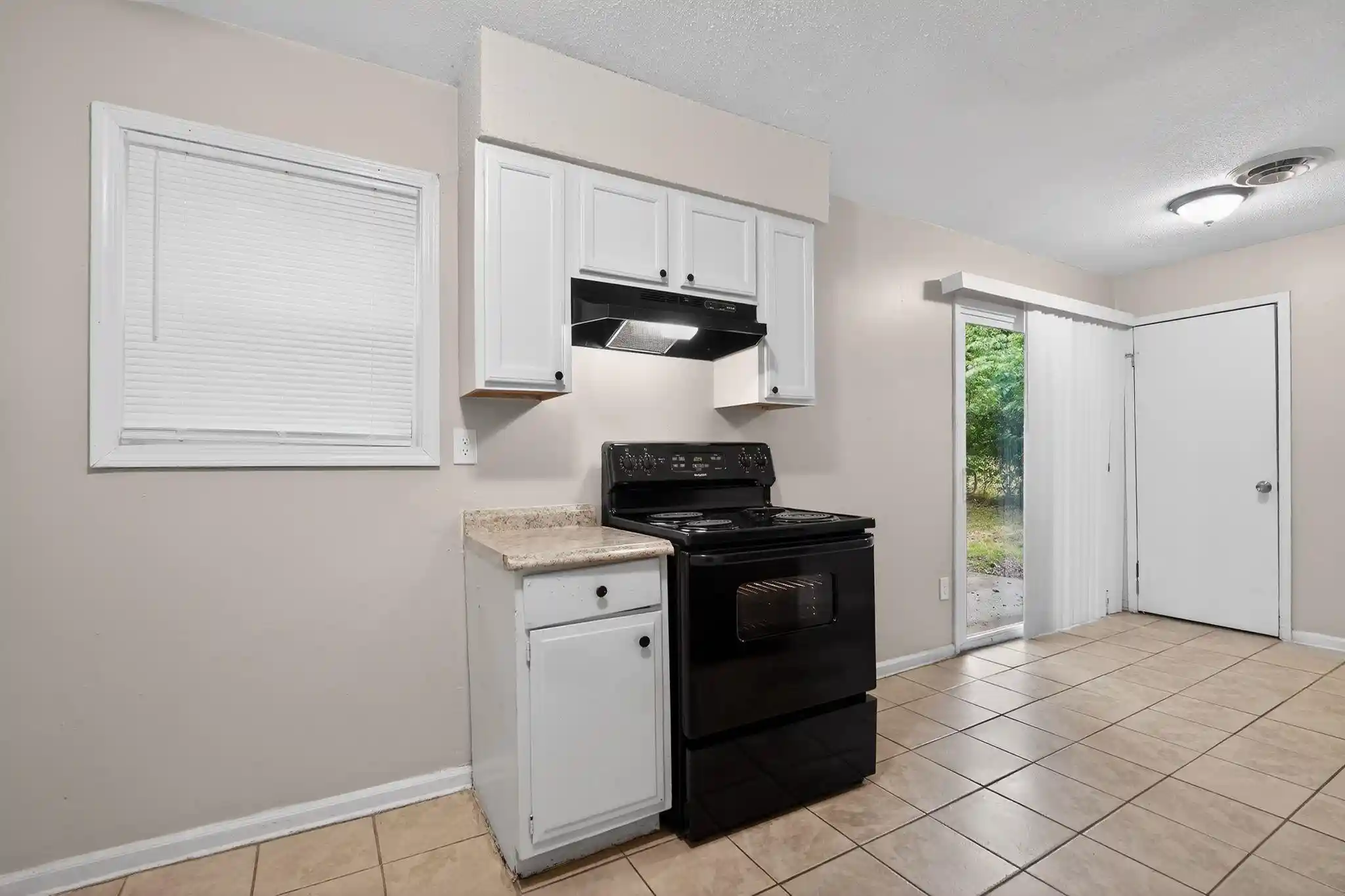 Photo 2 of Sale Pending at 3627 Trudy Cv, Memphis, TN 38128 | MLS# 10220714 | Listing updated on 2026-09-11