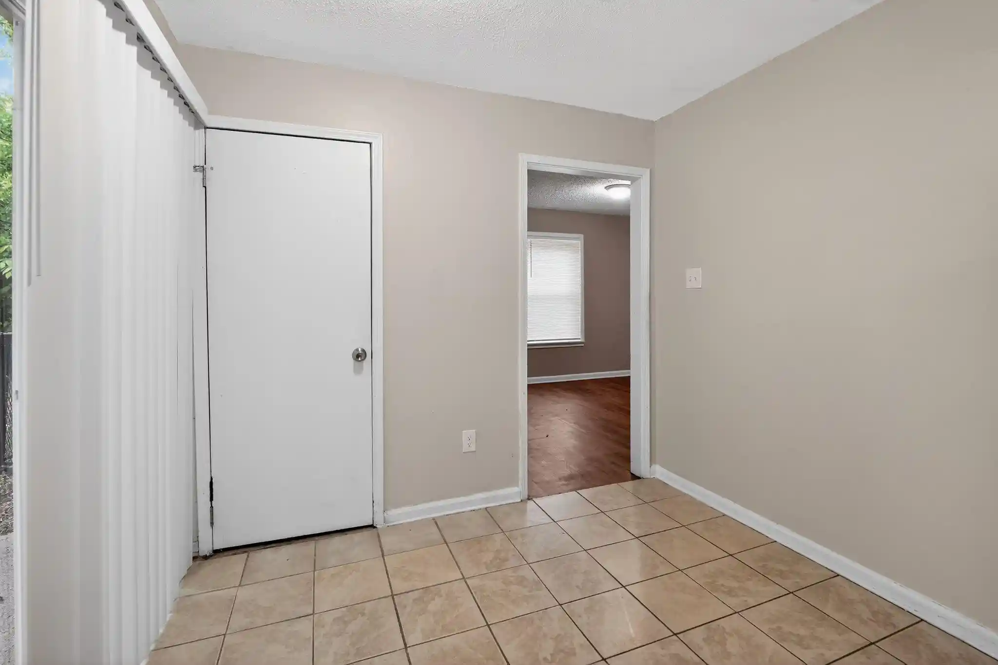 Photo 3 of Sale Pending at 3627 Trudy Cv, Memphis, TN 38128 | MLS# 10220714 | Listing updated on 2026-09-11