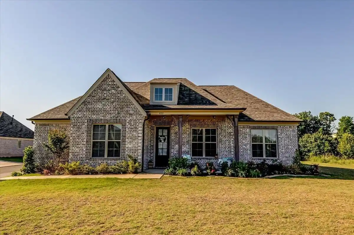 Homes for sale in Bartlett, TN | 8705 Bedfordshire Dr, Bartlett, TN 38133 | MLS# 10220730