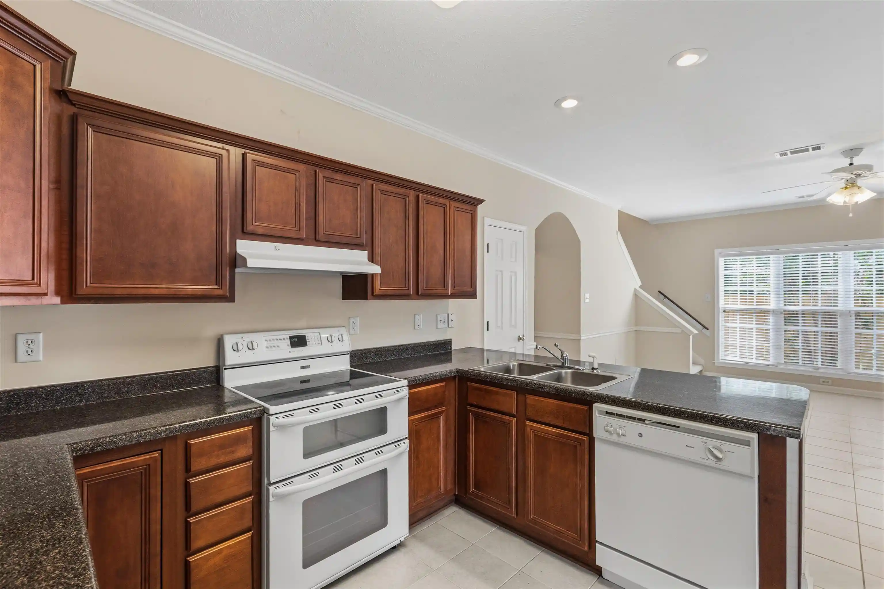 Homes for sale in Collierville, TN | 452 Glenogle Ln, Collierville, TN 38017 | MLS# 10220798
