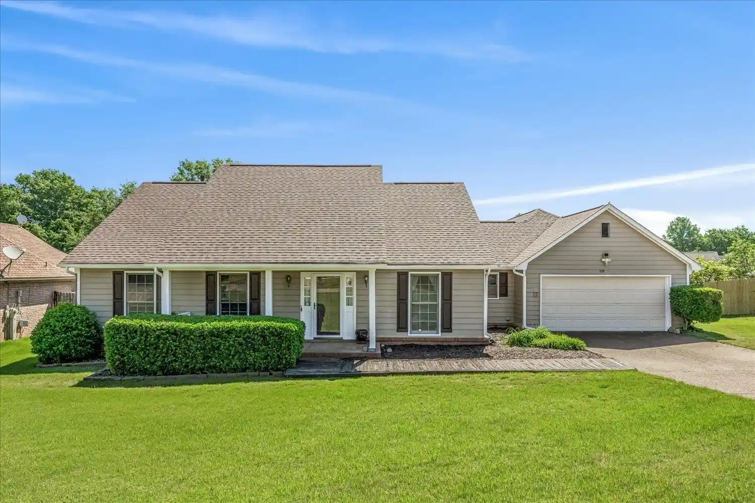 Photo 1 of Townhouse for sale at 5128 Overview Rdg, Memphis, TN 38141 | MLS# 10220832 | Listing updated on 2026-08-02