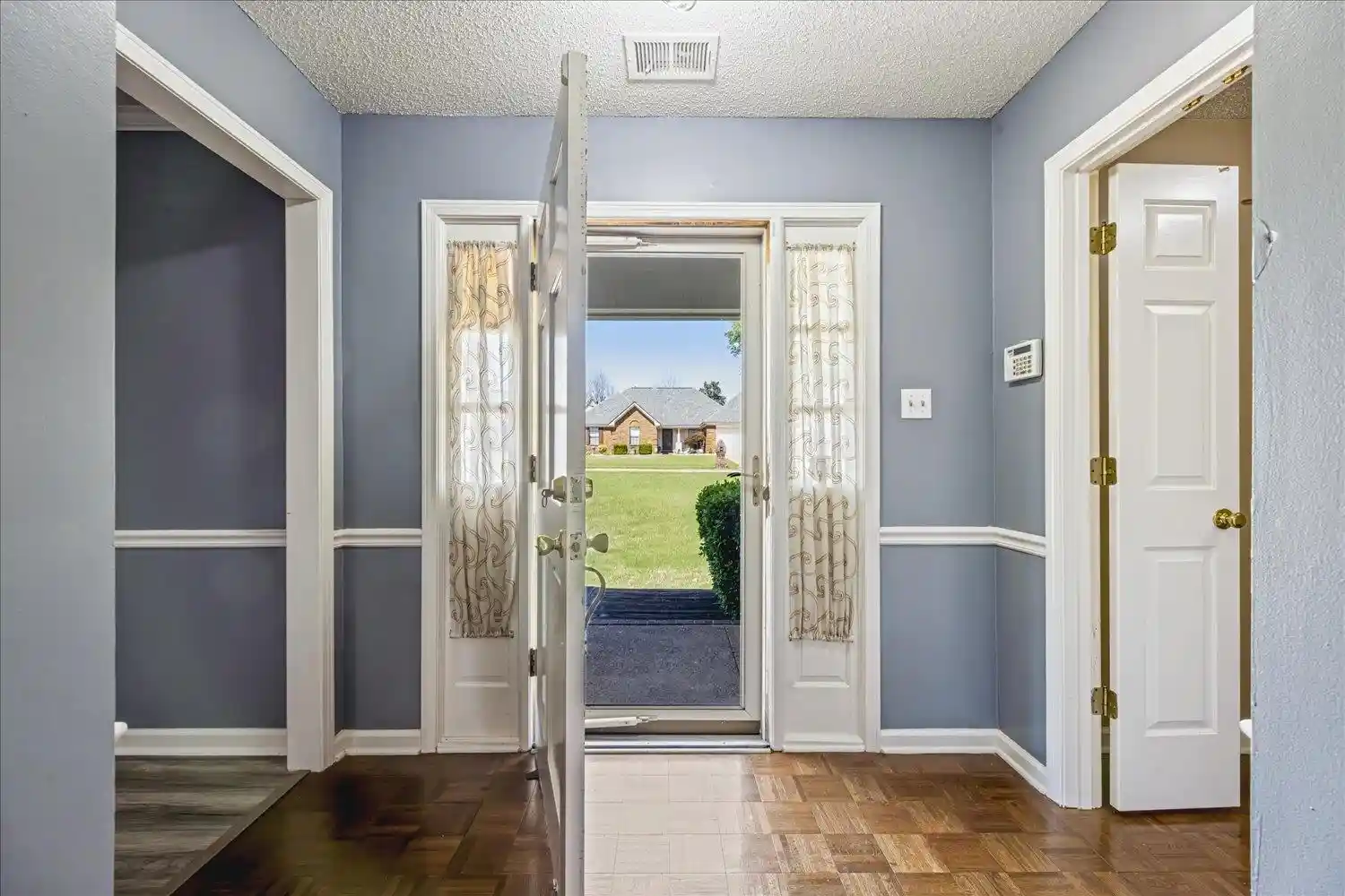 Photo 2 of Townhouse for sale at 5128 Overview Rdg, Memphis, TN 38141 | MLS# 10220832 | Listing updated on 2026-08-02