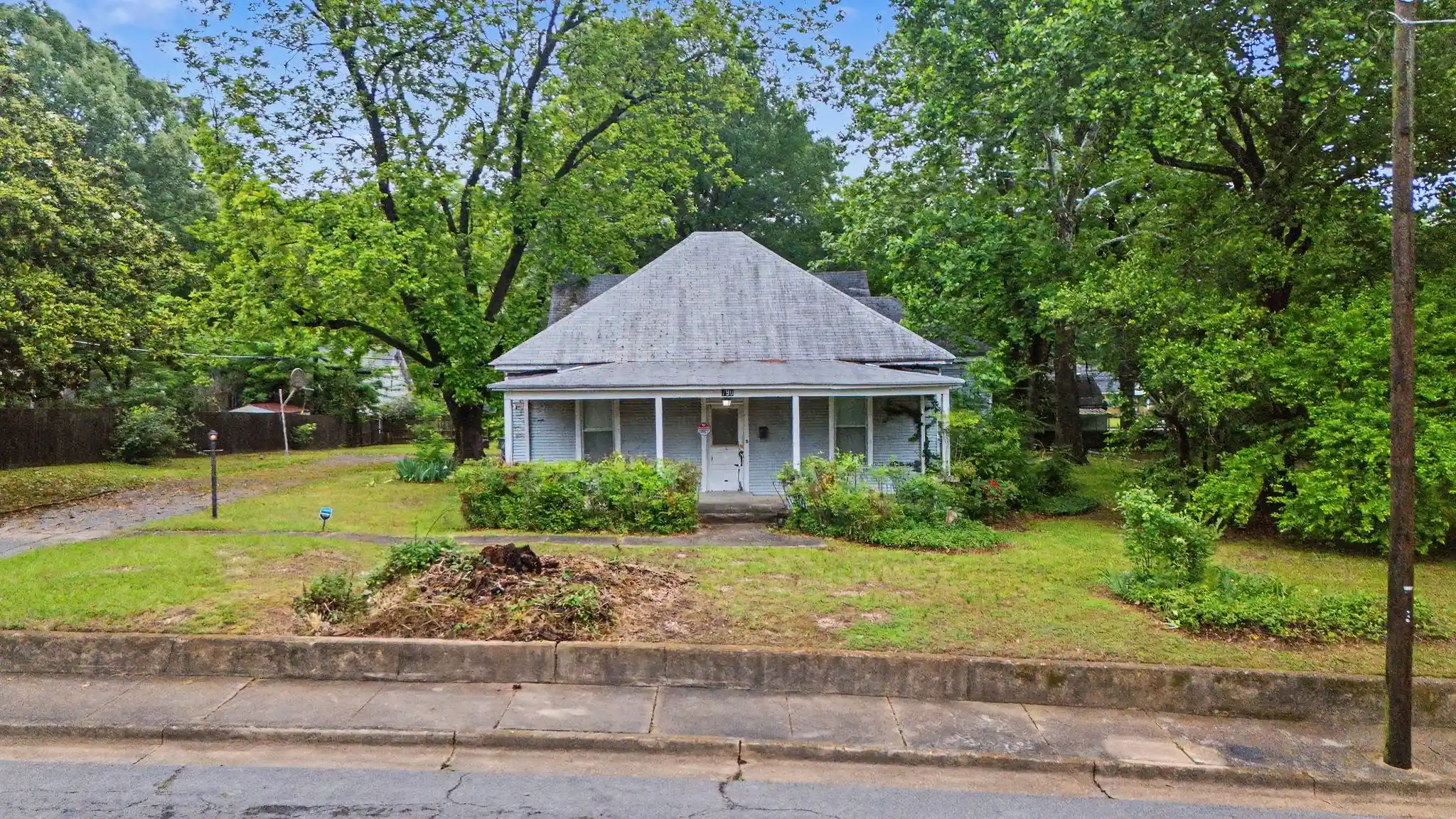 Condo for sale at 790 Colonial Rd, Memphis, TN 38117 | MLS# 10220894