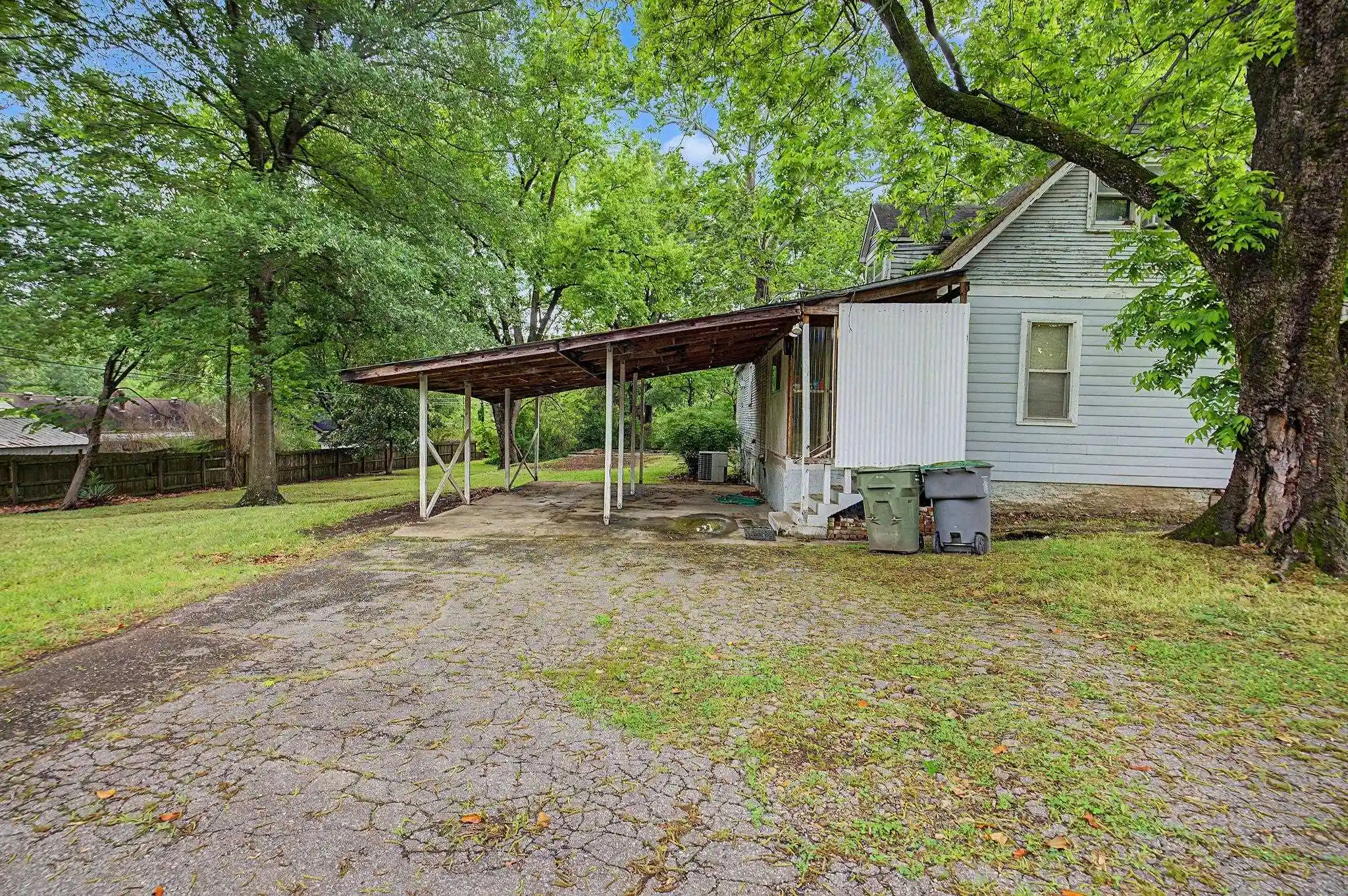 Photo 1 of Condo for sale at 790 Colonial Rd, Memphis, TN 38117 | MLS# 10220894 | Listing updated on 2026-08-10