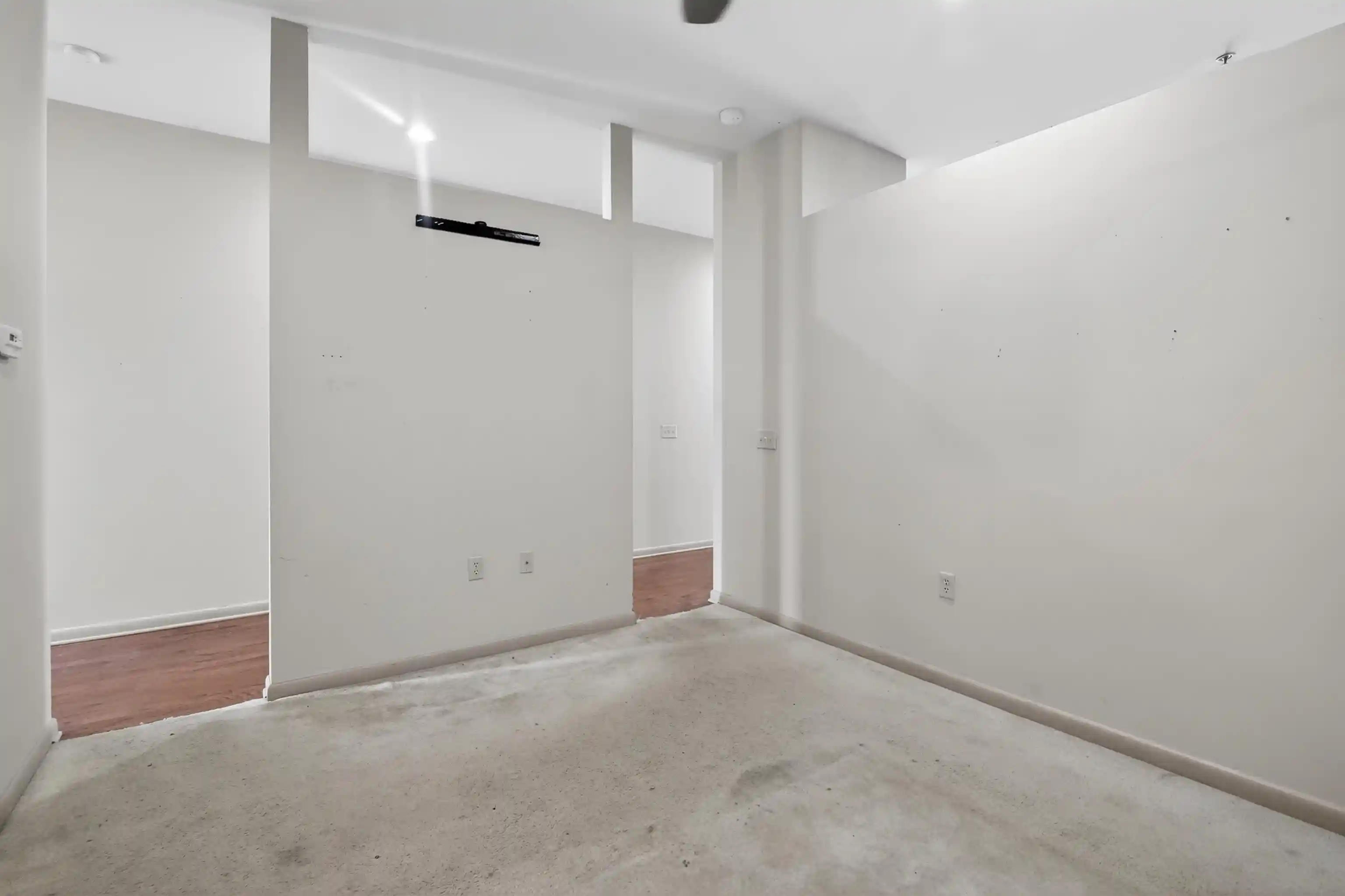3rd image of 437 Monroe Ave #111, Memphis, TN 38103 | MLS# 10220975