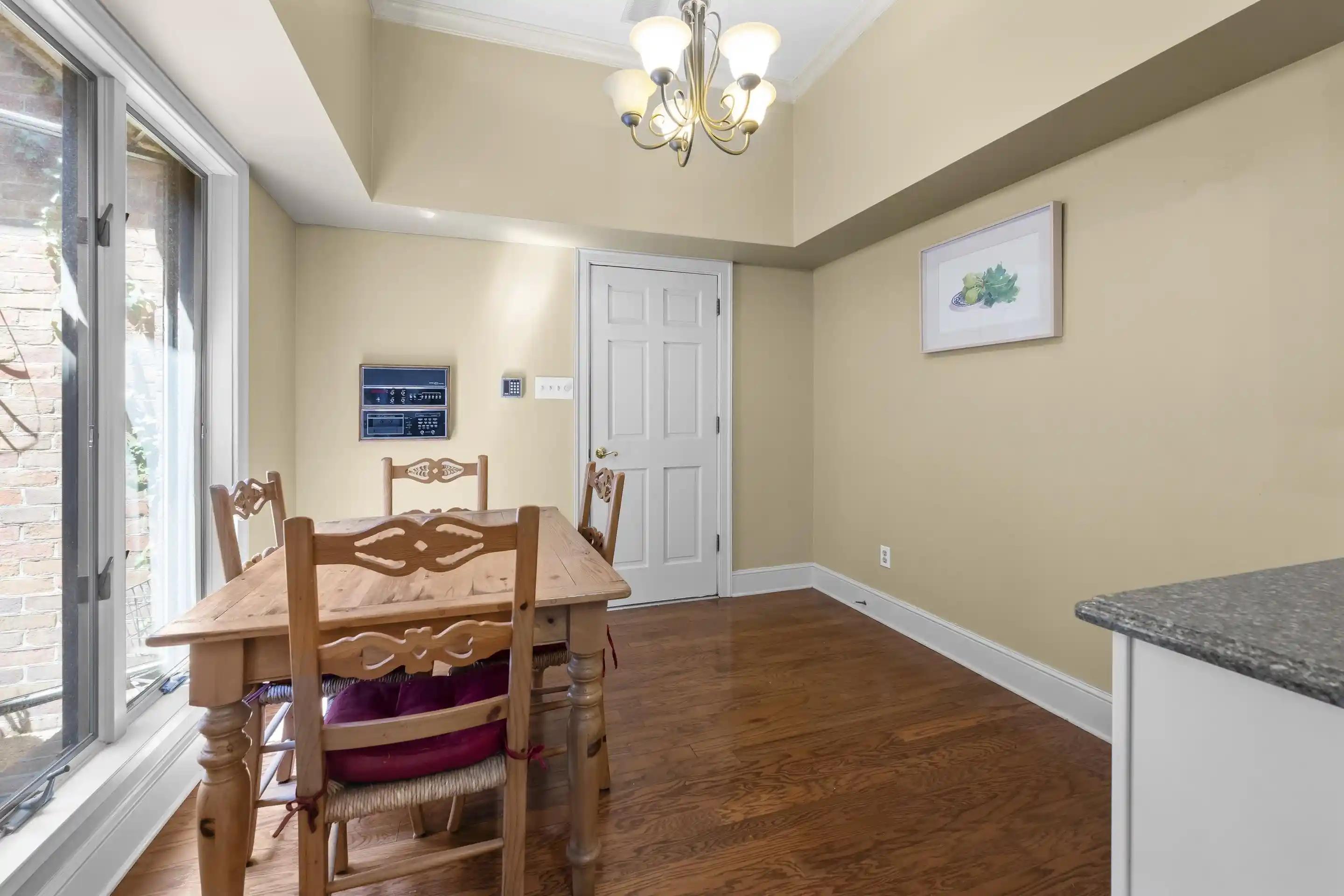Photo 1 of Townhouse for sale at 493 E Racquet Clb Pl #493, Memphis, TN 38117 | MLS# 10221005 | Listing updated on 2026-07-20