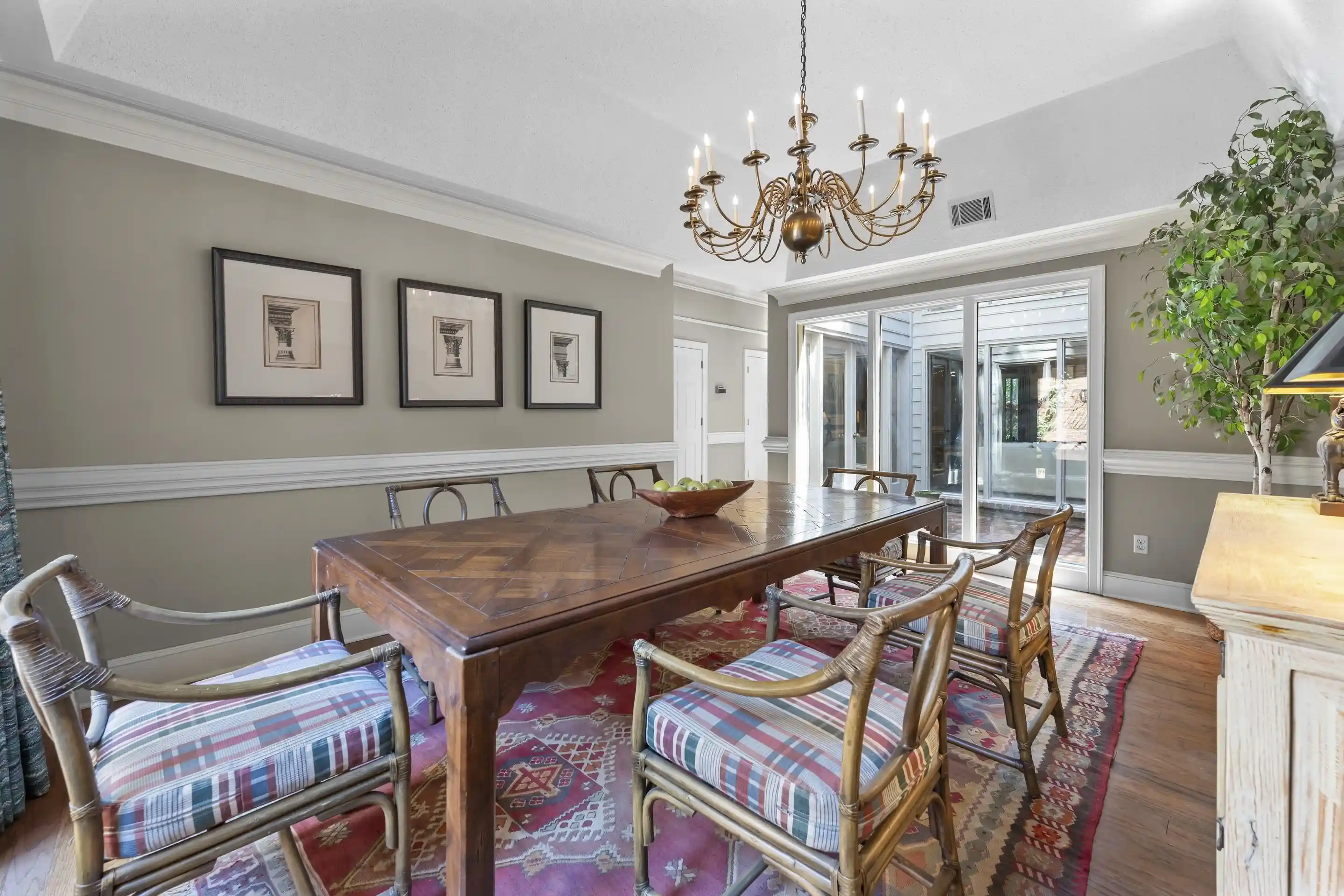 Photo 4 of Townhouse for sale at 493 E Racquet Clb Pl #493, Memphis, TN 38117 | MLS# 10221005 | Listing updated on 2026-07-20