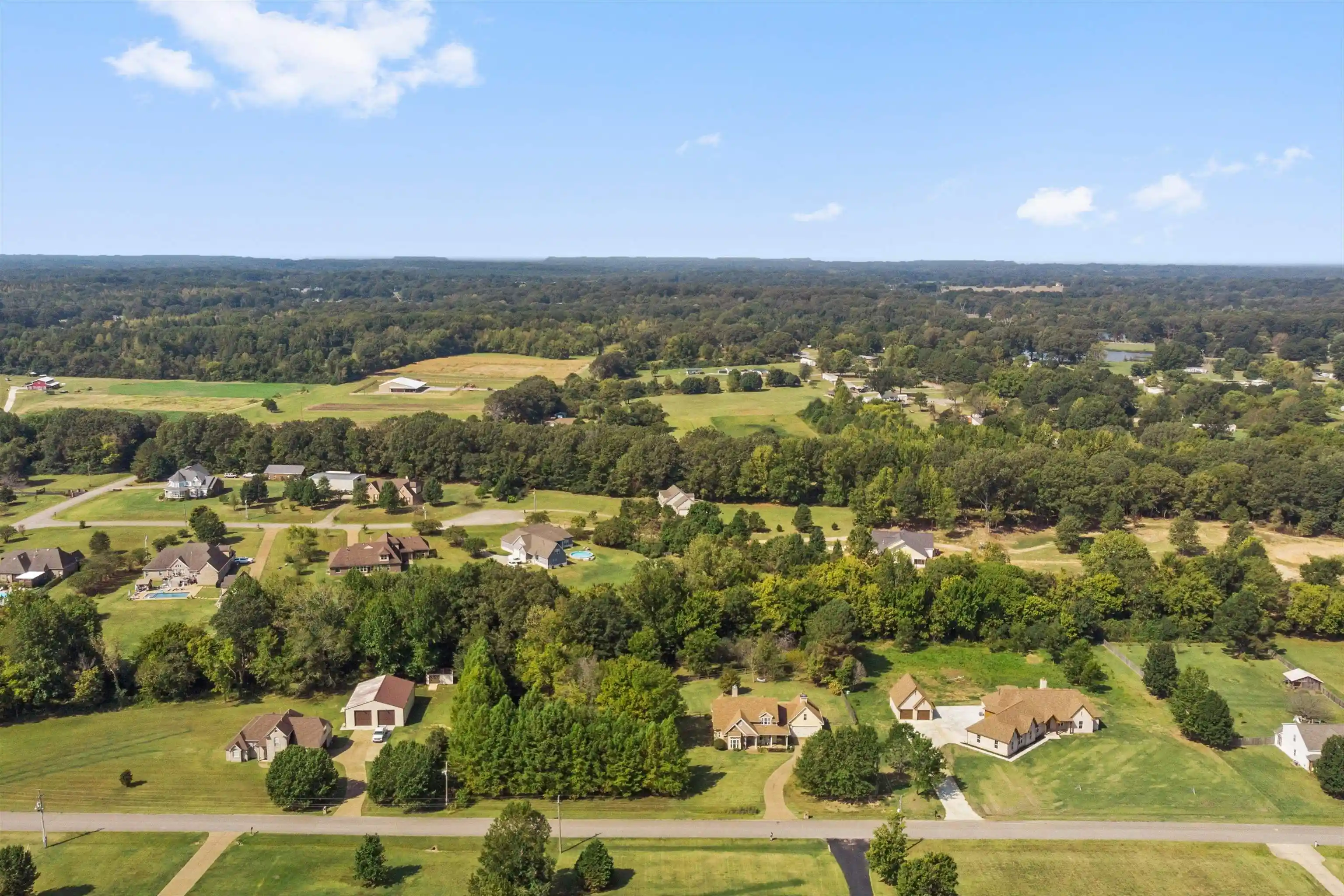 2nd image of 365 Crooked Creek Dr, Oakland, TN 38060 | MLS# 10221008