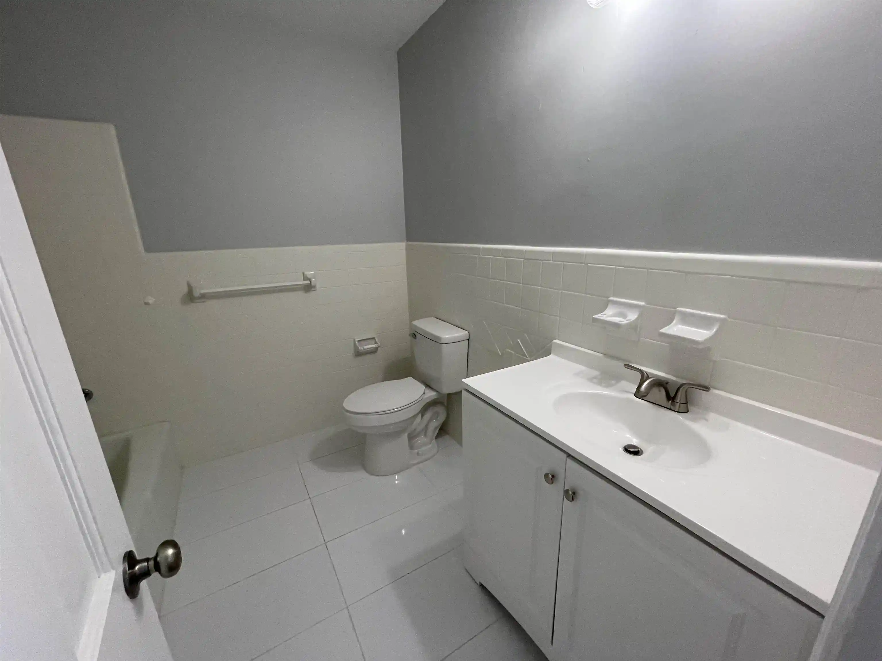 Photo 3 of Single family home for sale at 379 Mcelroy Rd, Memphis, TN 38120 | MLS# 10221037 | Listing updated on 2026-09-15