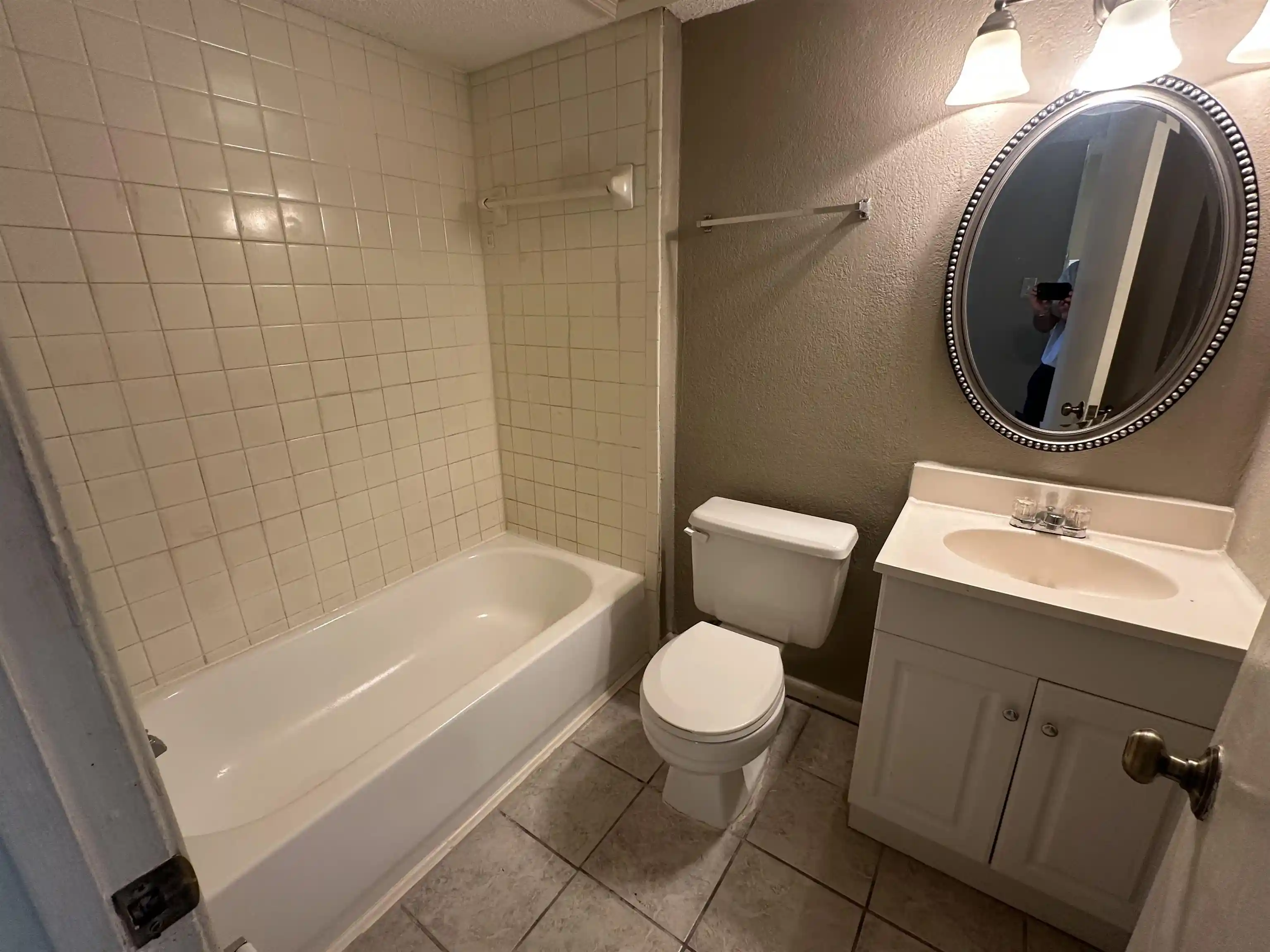 2nd image of 6746 Quail Holw Ct, Memphis, TN 38120