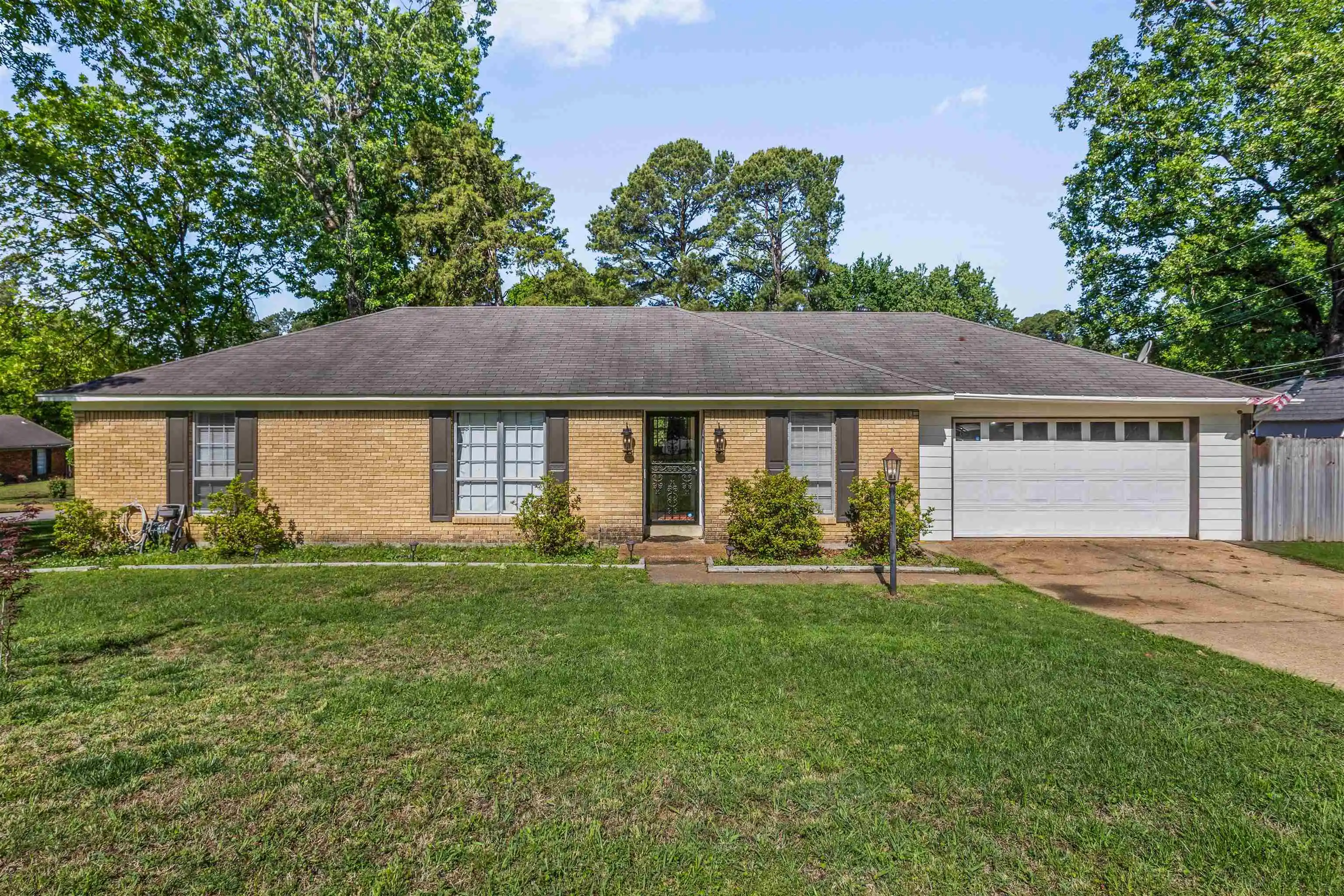 Photo 1 of Single family home for sale at 3379 Canyon Rd, Memphis, TN 38134 | MLS# 10221114 | Listing updated on 2026-09-12
