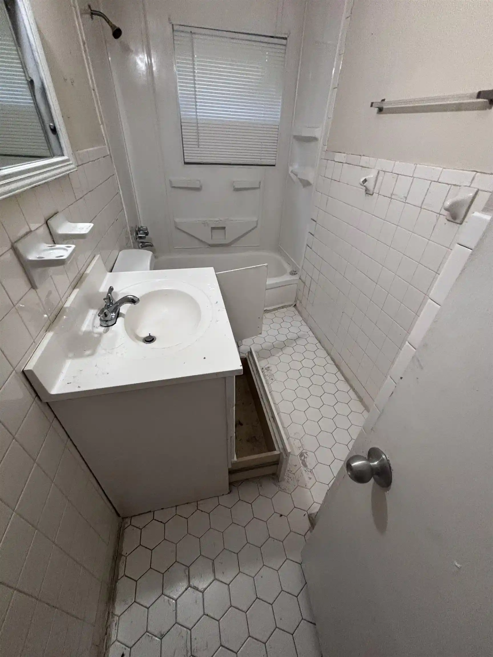 Photo 3 of Sale Pending at 5360 Haleville Rd, Memphis, TN 38116 | MLS# 10221135 | Listing updated on 2026-09-11
