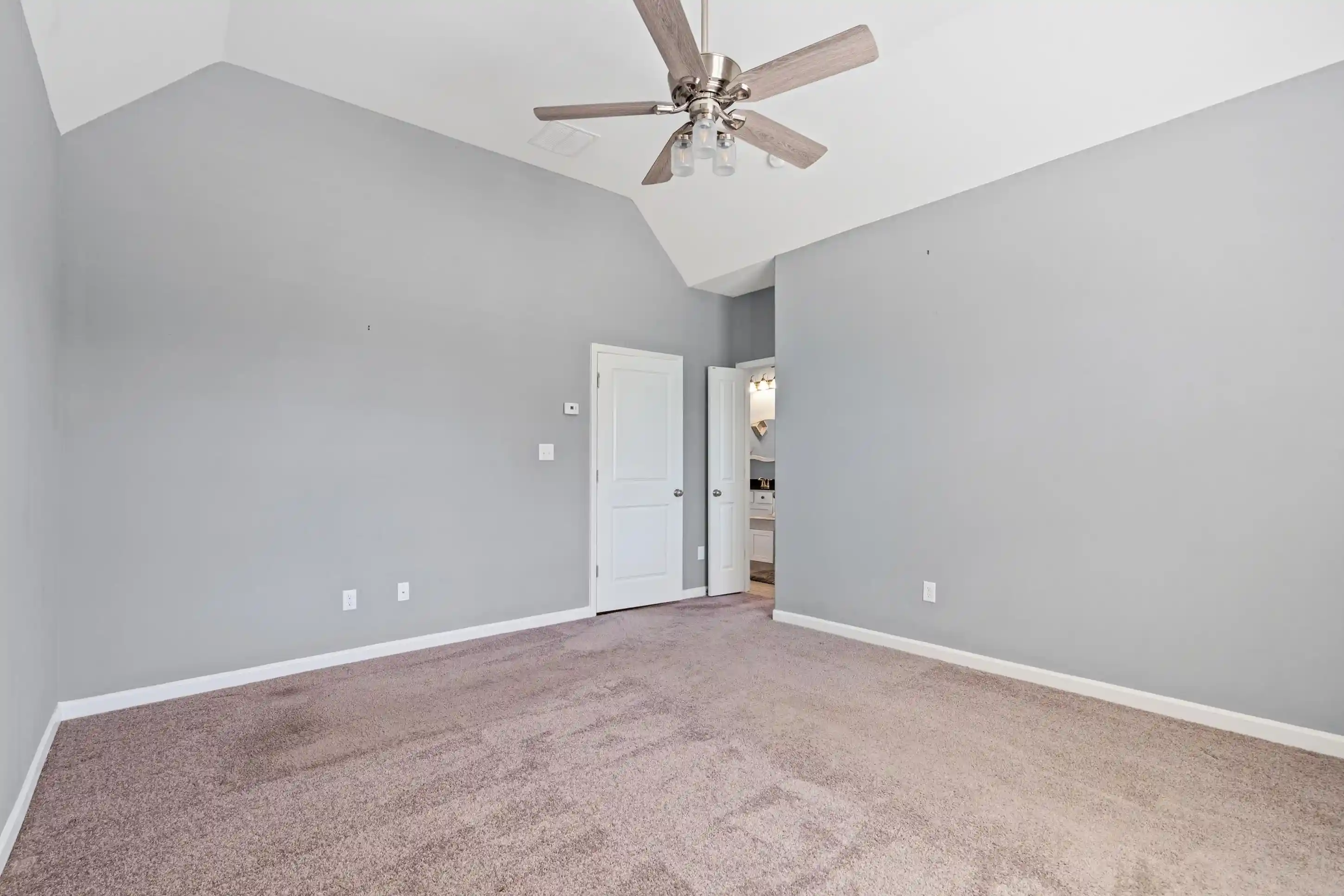 2nd image of 390 Cherokee Cir, Oakland, TN 38060 | MLS# 10221147