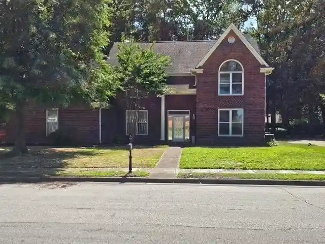 Photo 1 of Sale Pending at 8905 Bridlewood Ln, Cordova, TN 38016 | MLS# 10221228 | Listing updated on 2026-08-21