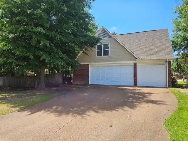 Photo 2 of Sale Pending at 8905 Bridlewood Ln, Cordova, TN 38016 | MLS# 10221228 | Listing updated on 2026-08-21