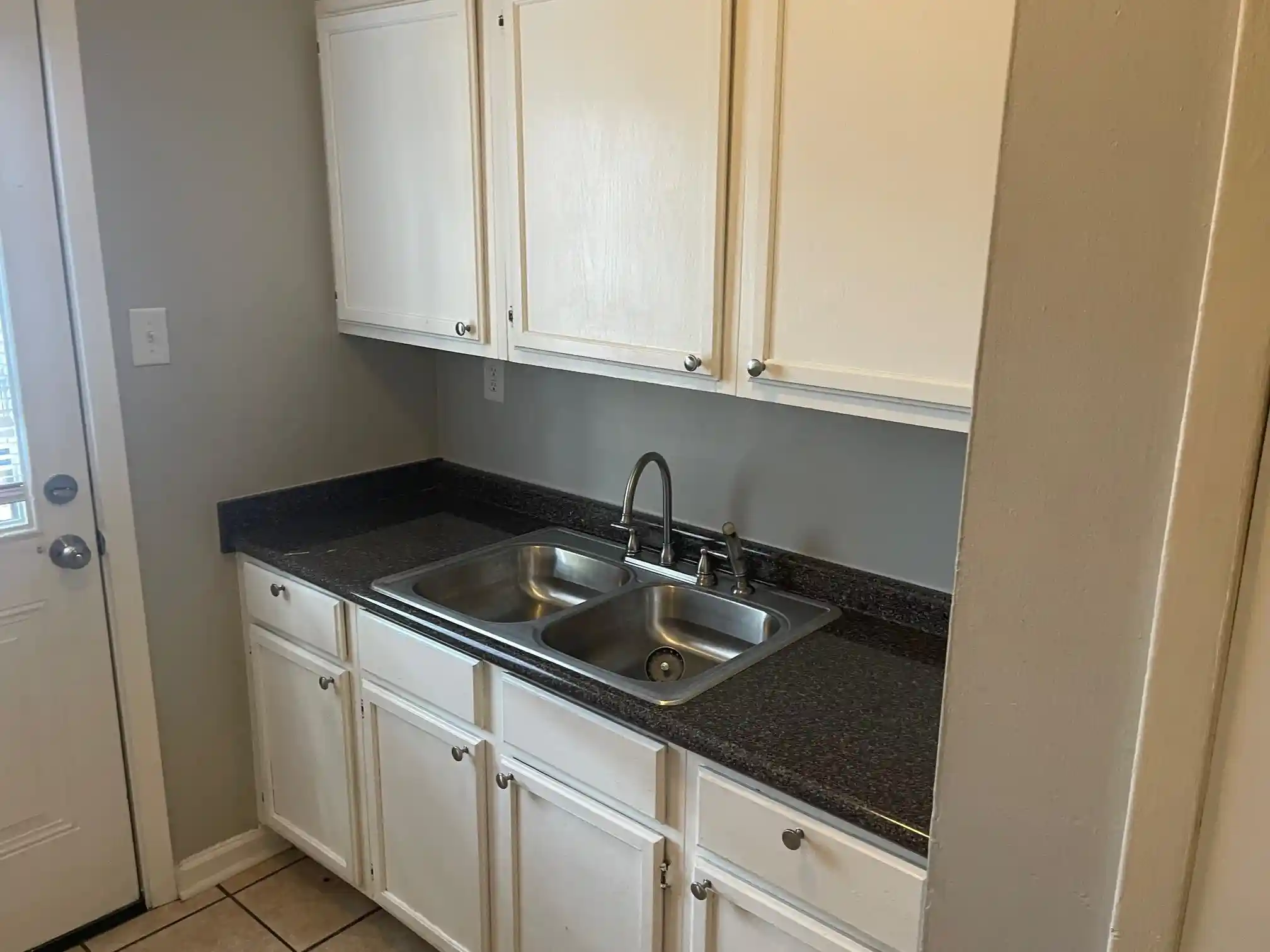 Homes for sale in Memphis, TN | 1055 Treadwell St, Memphis, TN 38122 | MLS# 10221230