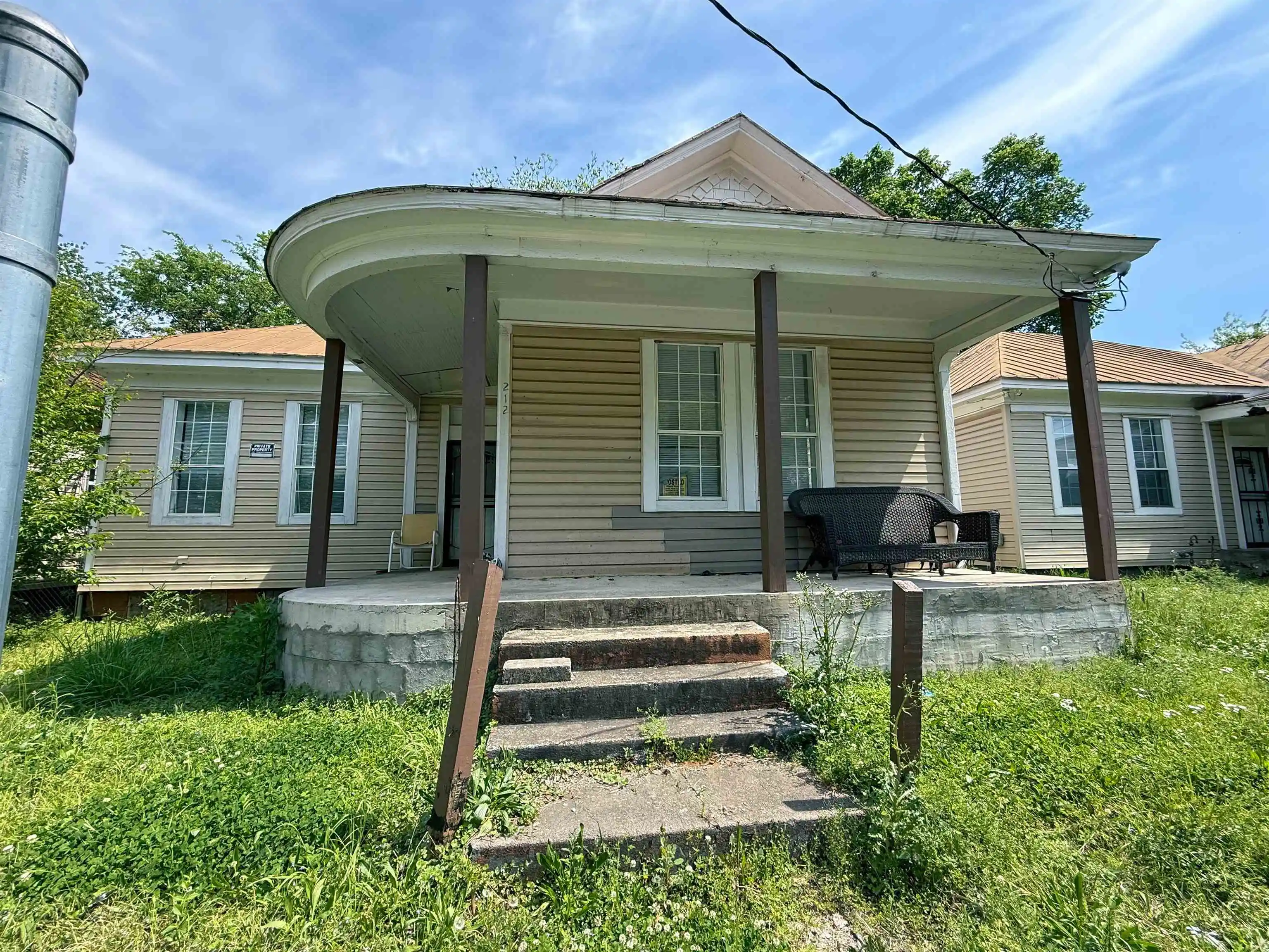 Homes for sale in Memphis, TN | 212 Leath St, Memphis, TN 38105 | MLS# 10221238