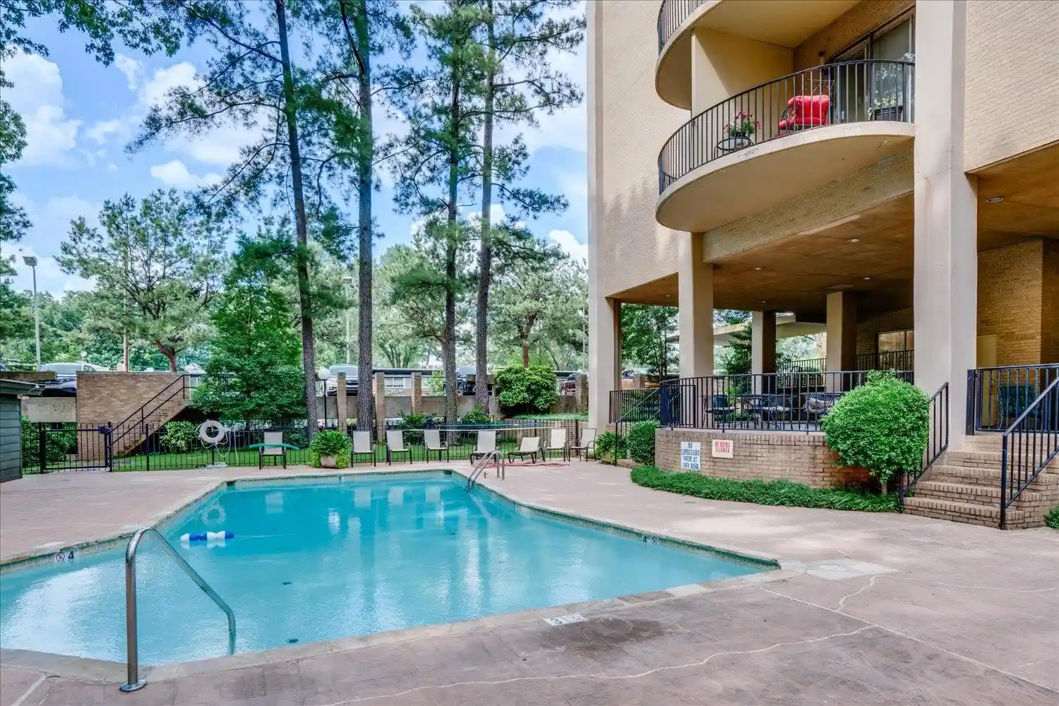 Photo 1 of Sale Pending at 475 N Highland St #2K, Memphis, TN 38122 | MLS# 10221309 | Listing updated on 2026-07-15
