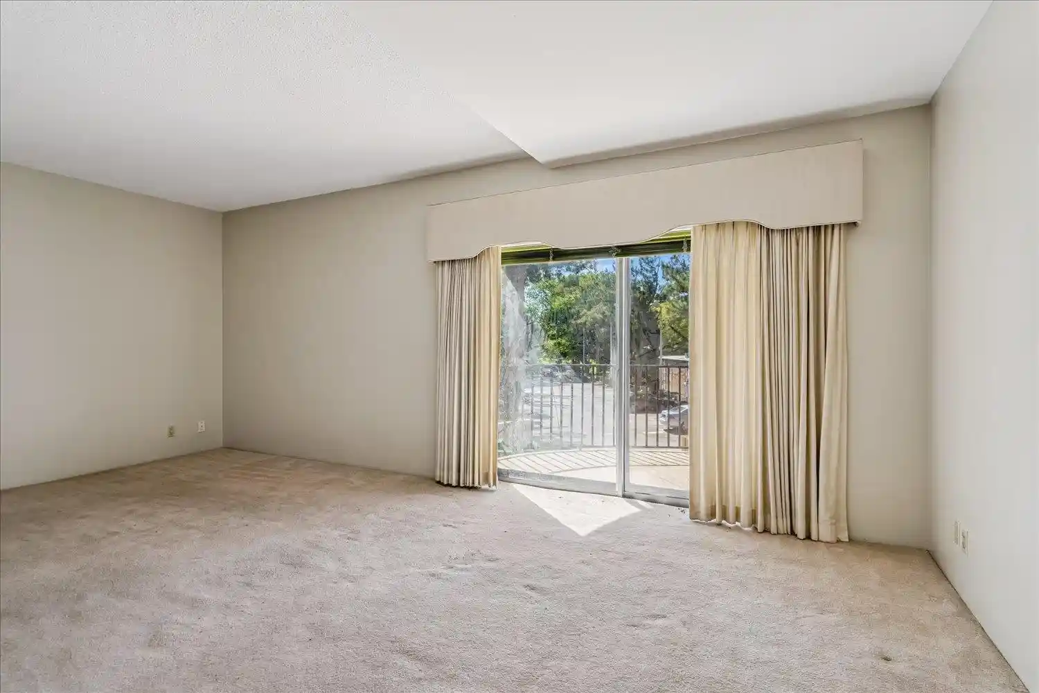 Photo 3 of Sale Pending at 475 N Highland St #2K, Memphis, TN 38122 | MLS# 10221309 | Listing updated on 2026-07-15