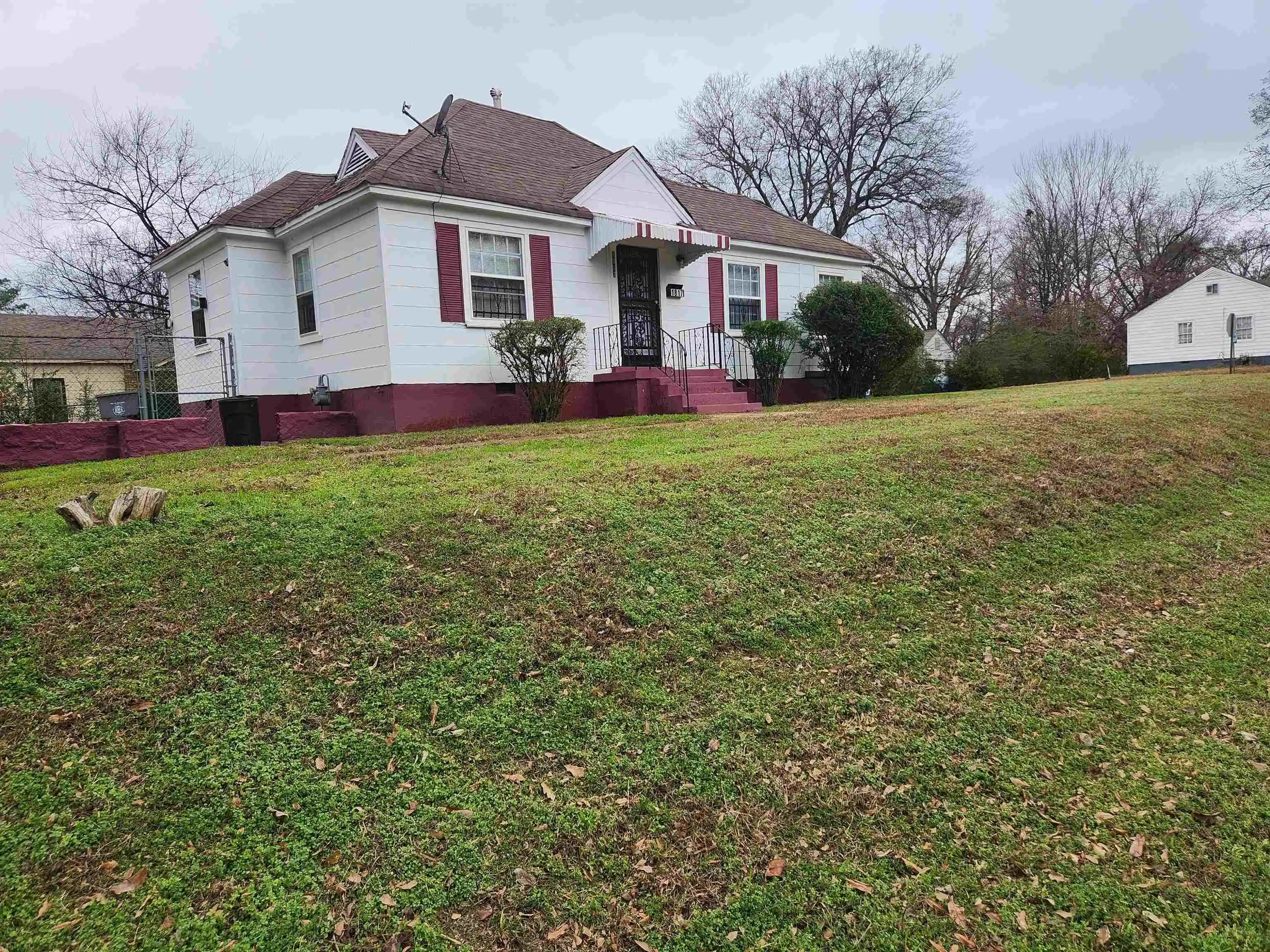 Photo 1 of Single family home for sale at 1817 Wellington Ave, Memphis, TN 38106 | MLS# 10221363 | Listing updated on 2026-09-11