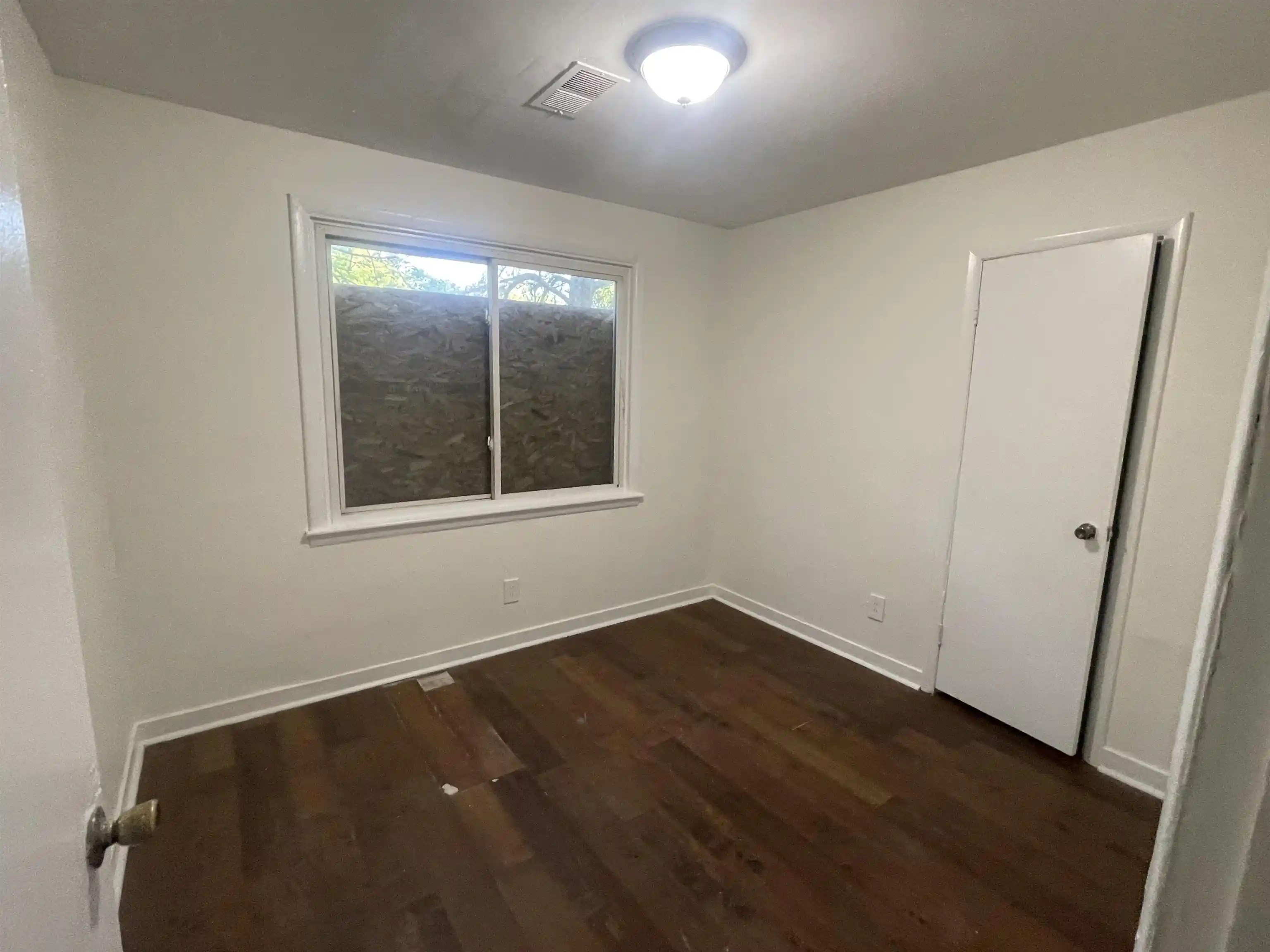 2nd image of 2895 Overton Crossing St, Memphis, TN 38127 | MLS# 10221405