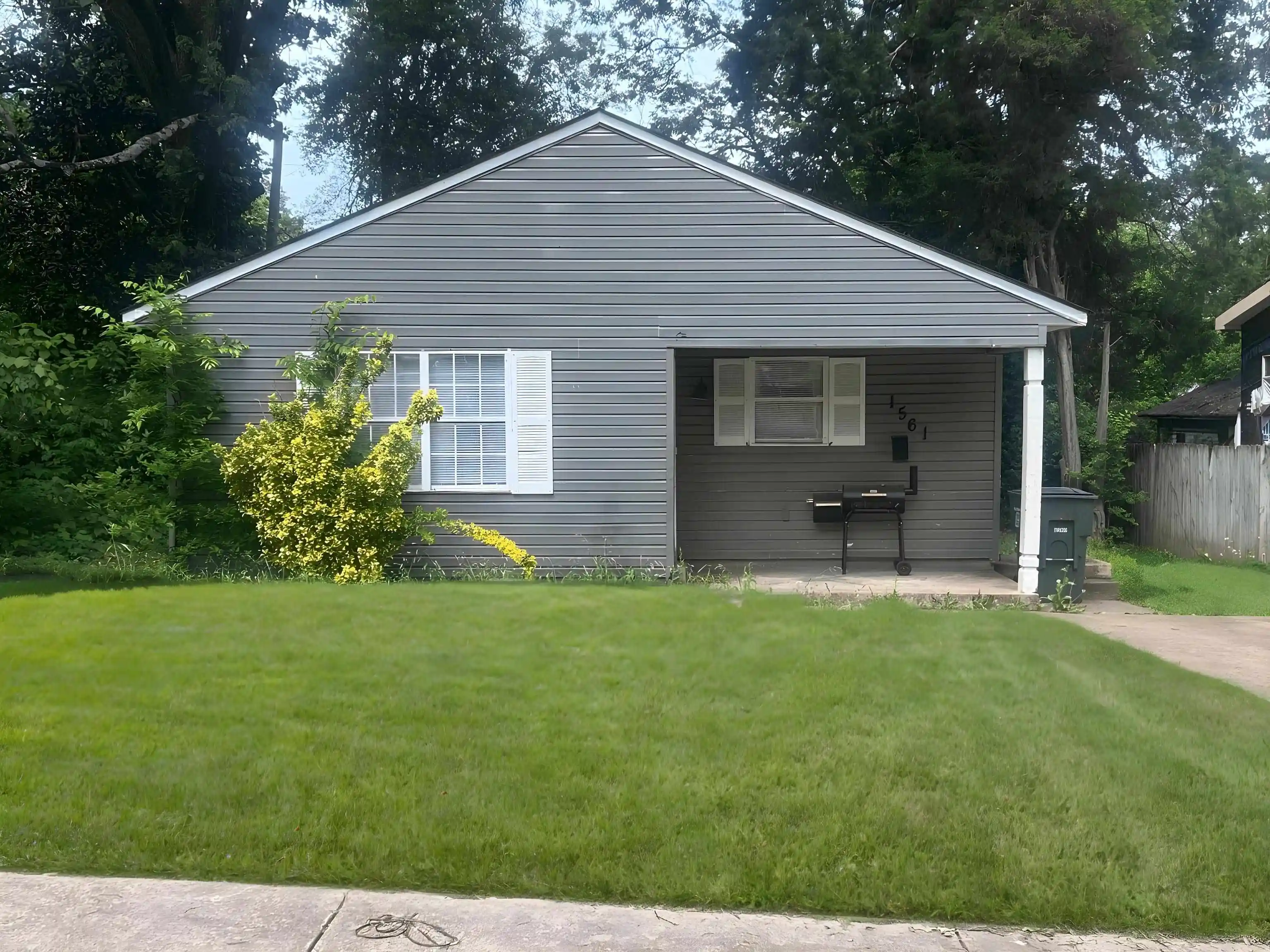 Photo 1 of Single family home for sale at 1561 Preston St, Memphis, TN 38106 | MLS# 10221417 | Listing updated on 2026-07-02