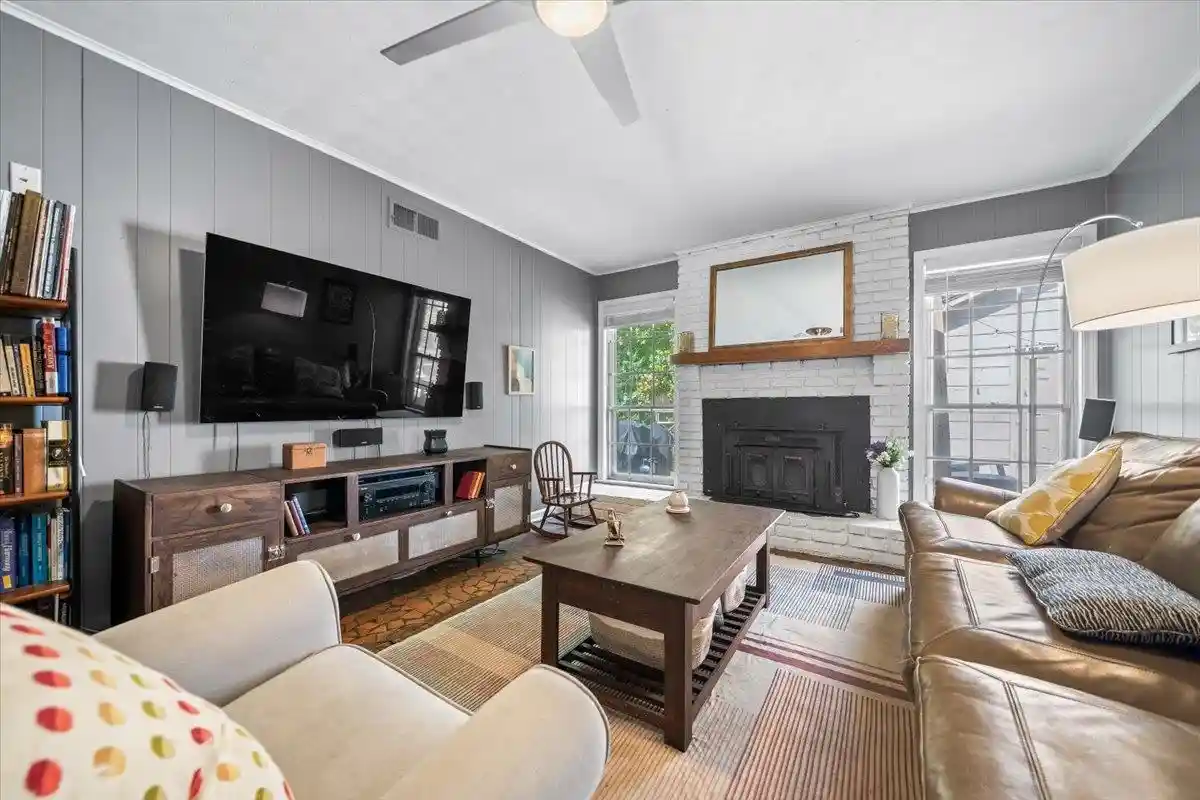2nd image of 1591 Sterling Dr, Memphis, TN 38119 | MLS# 10221432