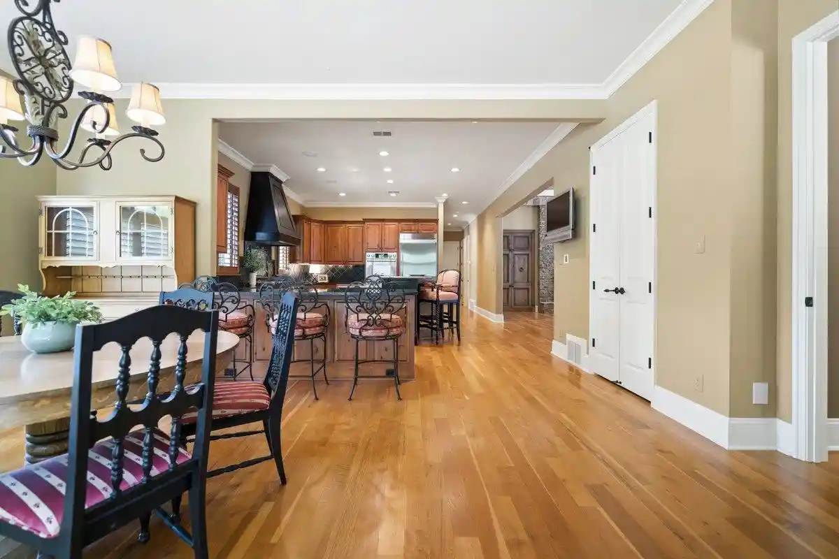 2nd image of 2301 Caylors Woods Cv, Germantown, TN 38138 | MLS# 10221454