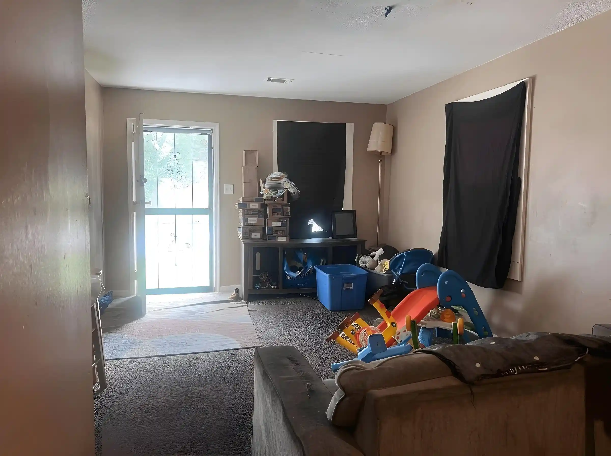 Photo 3 of Single family home for sale at 572 Burlington Cir, Memphis, TN 38127 | MLS# 10221512 | Listing updated on 2026-09-18