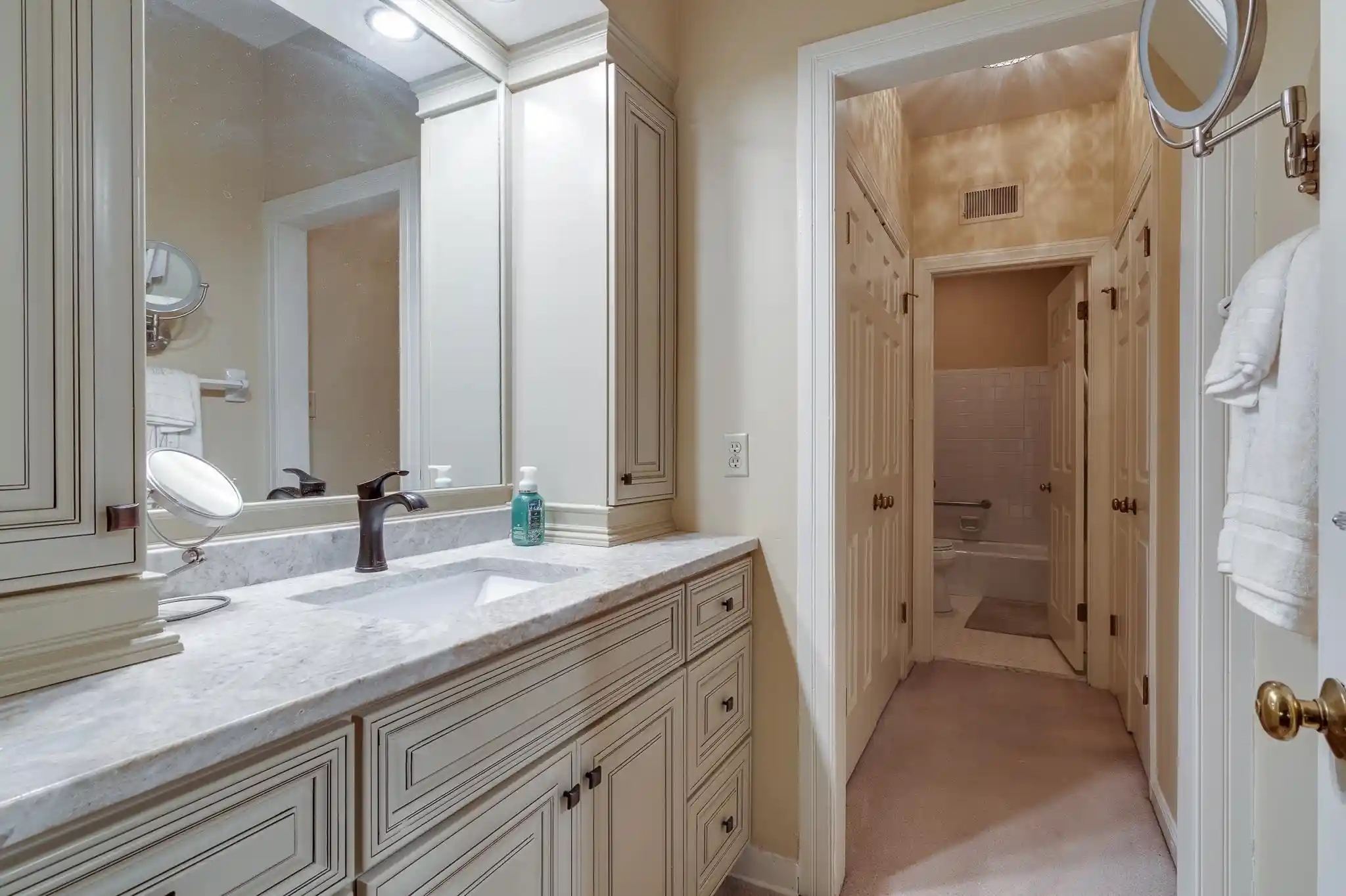 5th image of 575 Club Walk Ln #2, Memphis, TN 38111 | MLS# 10221541