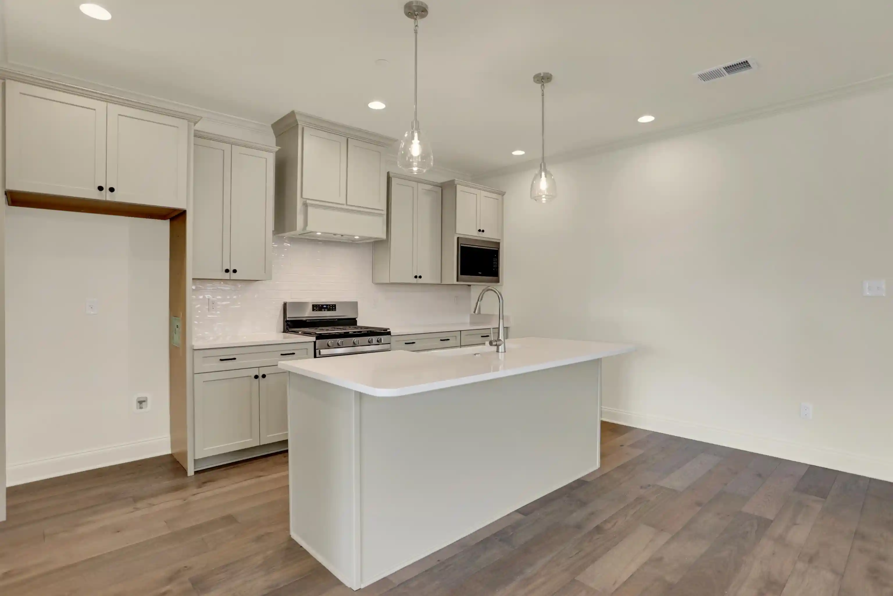 Photo 3 of Townhouse for sale at 483 Armel Dr, Collierville, TN 38017 | MLS# 10221563 | Listing updated on 2026-08-28